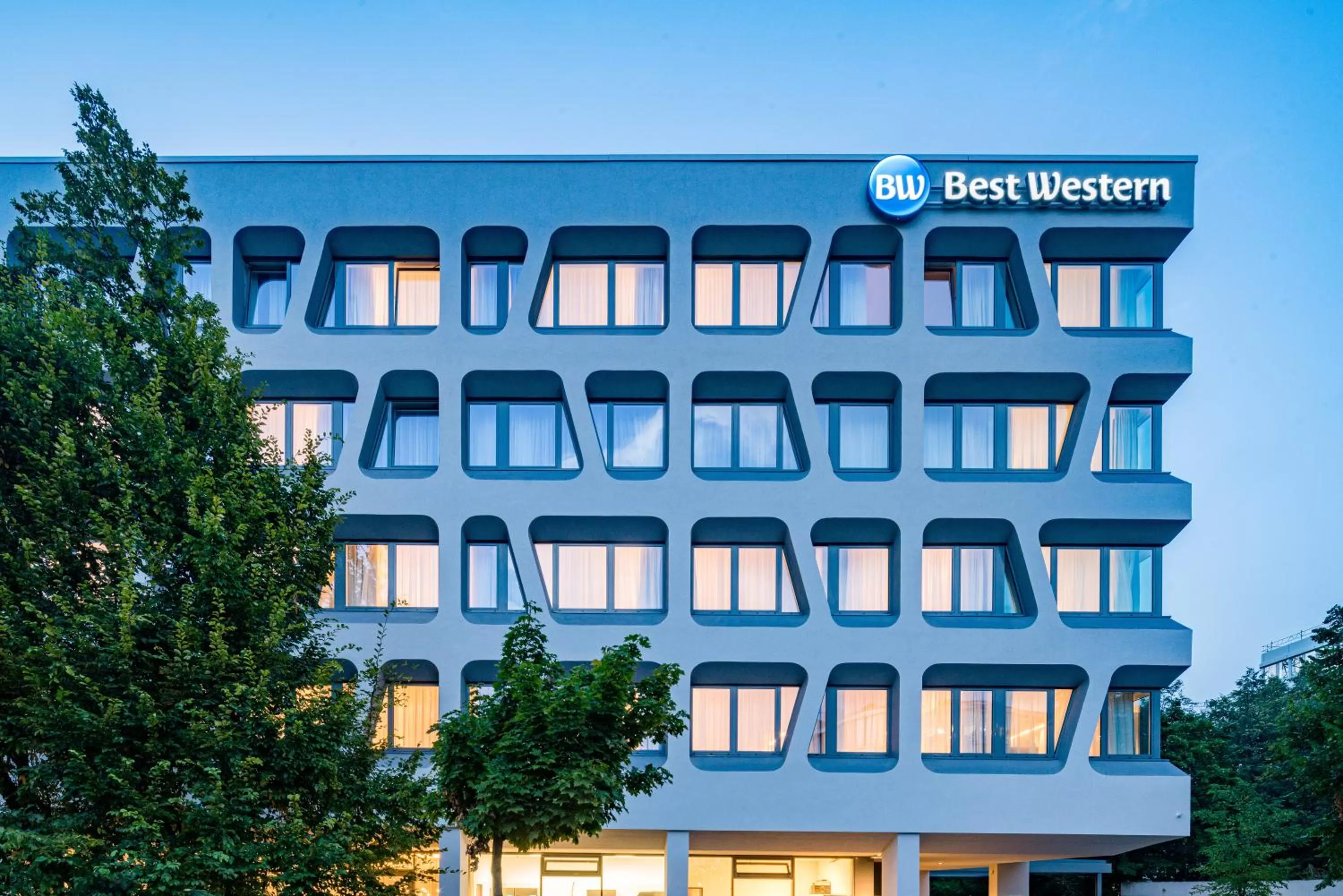 Property building in Best Western Hotel Arabellapark Muenchen