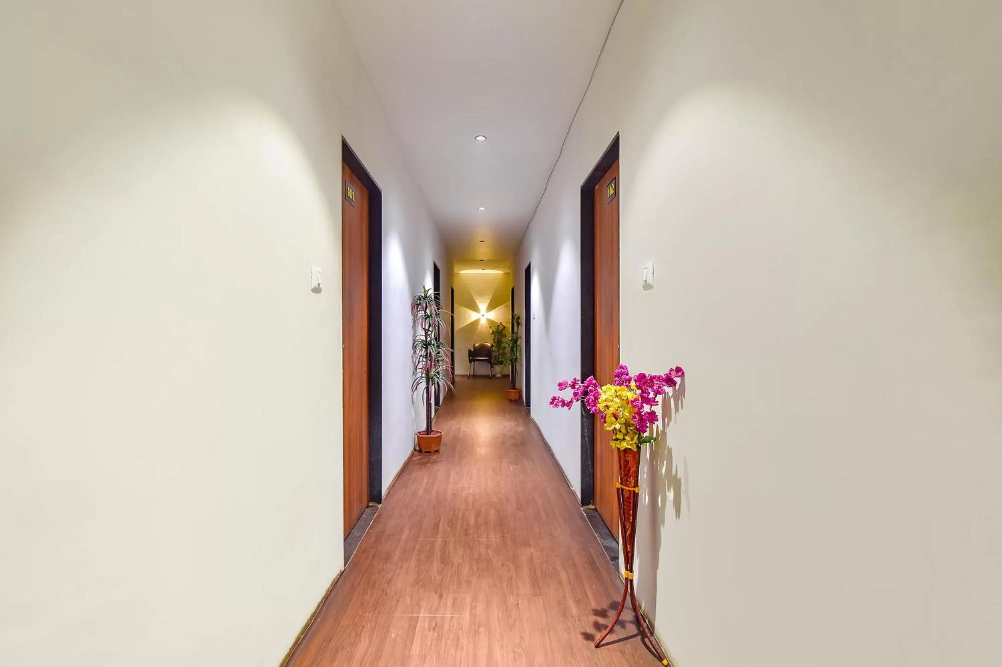 Lobby or reception in FabHotel Nidhivan, Udhna Junction