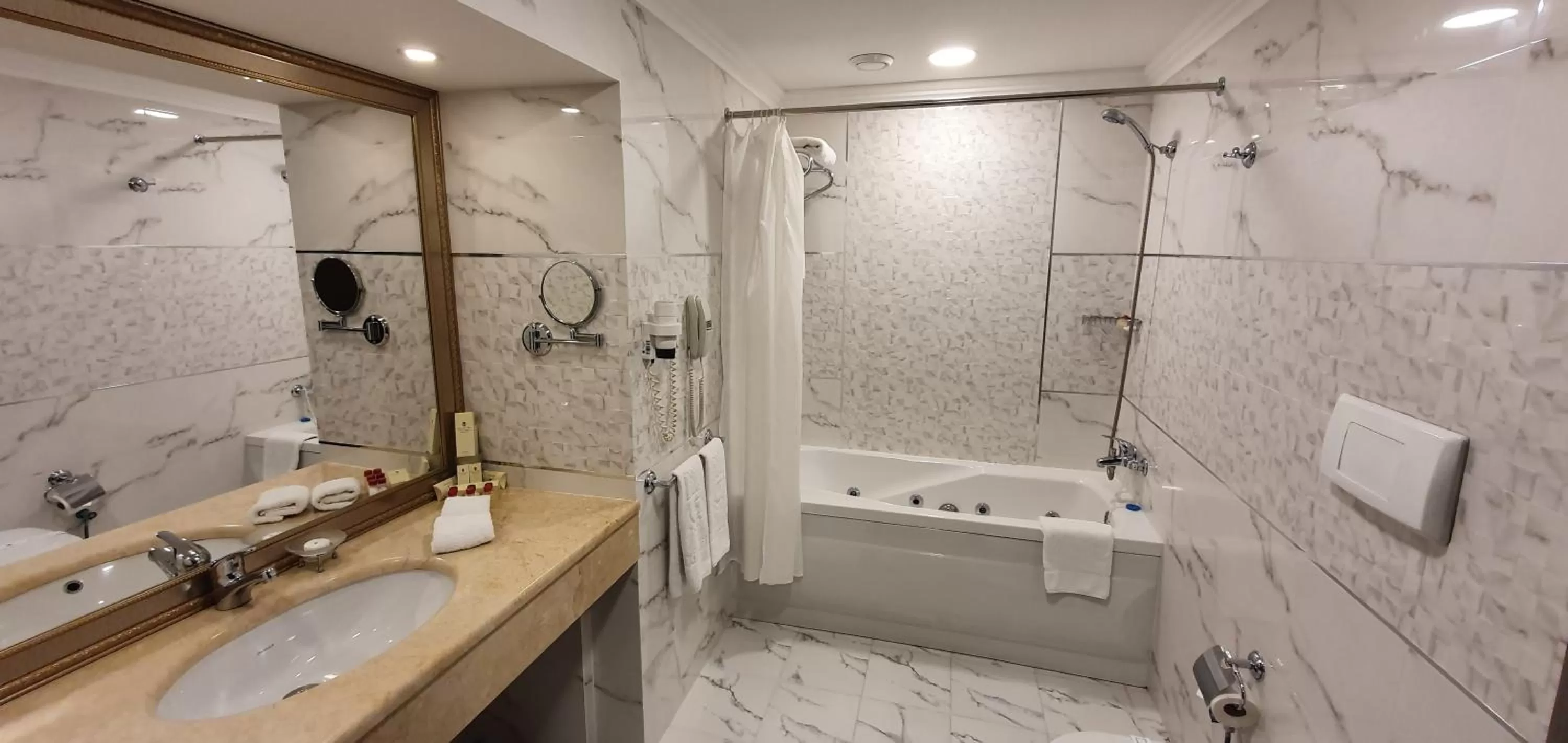 Bathroom in Grand Mir Hotel