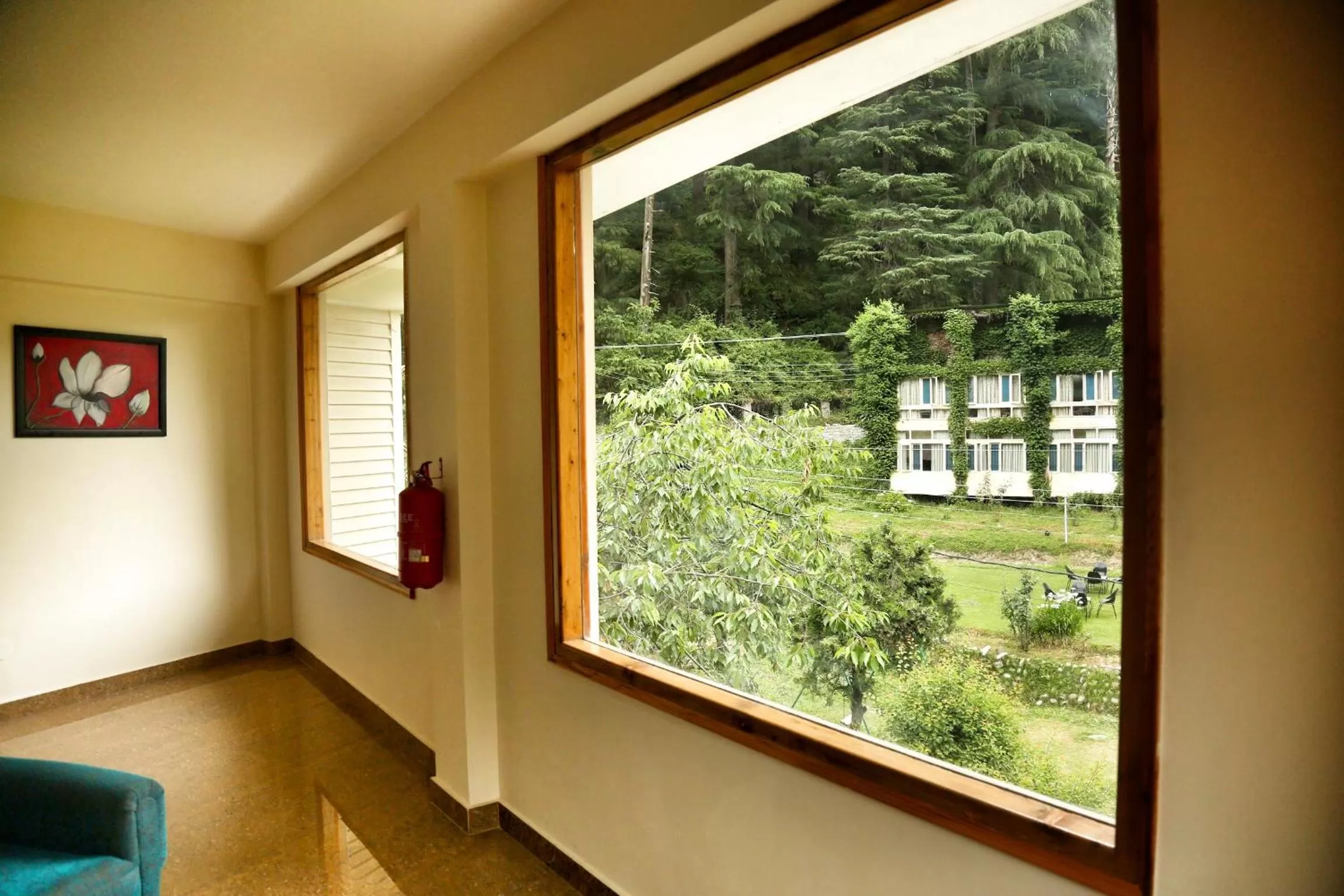 Seating area in Hotel Rising Star With Garden With Private Parking Near To Mall Road