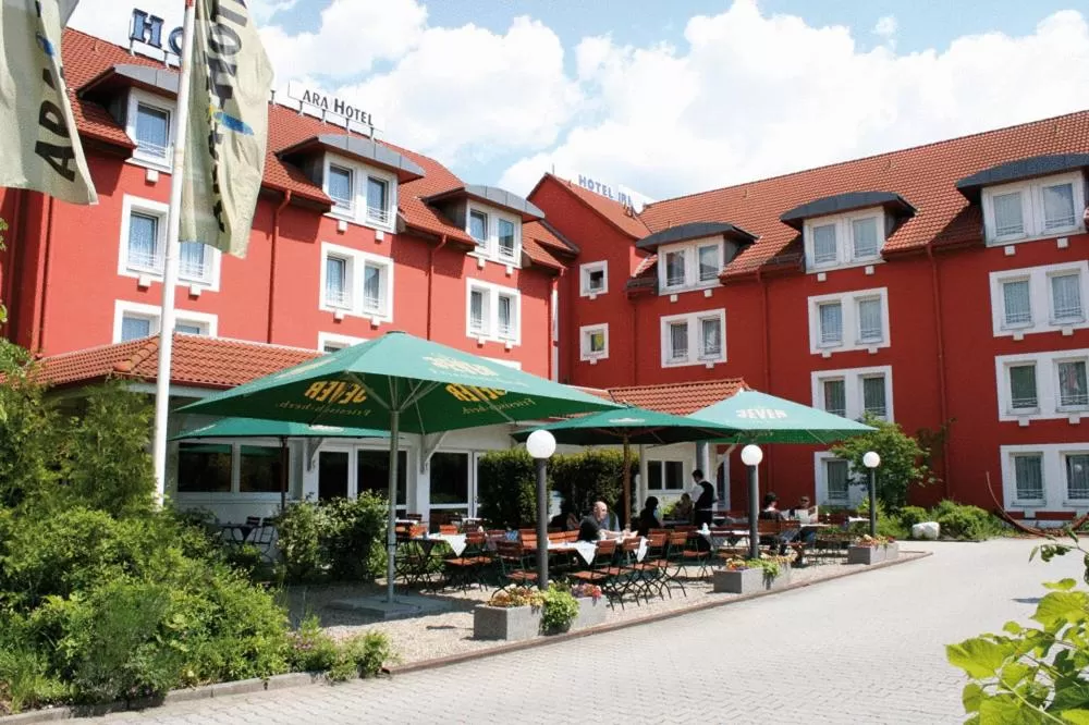 Facade/entrance in Ara Classic