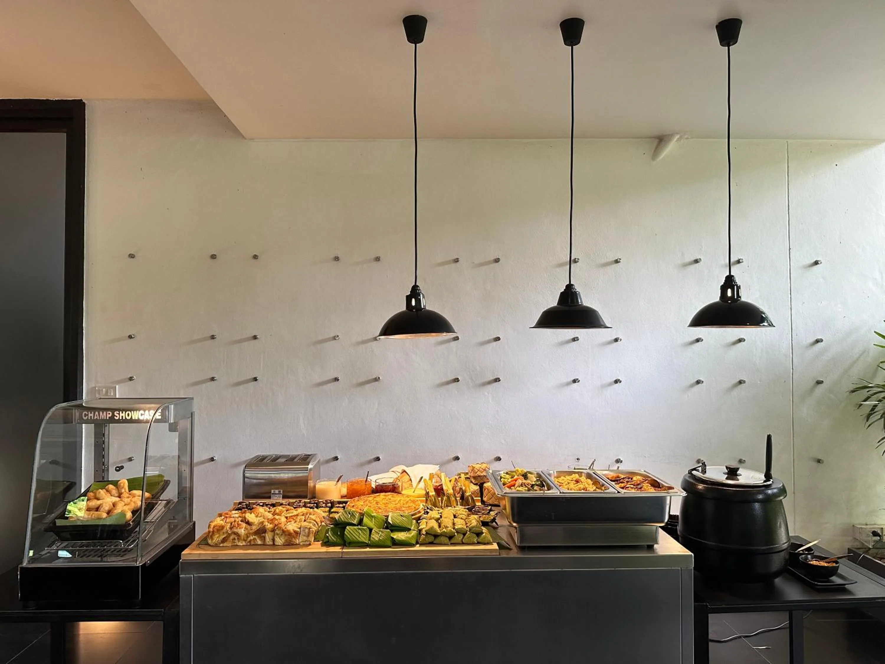 Breakfast in BED Changkian - Adults Only