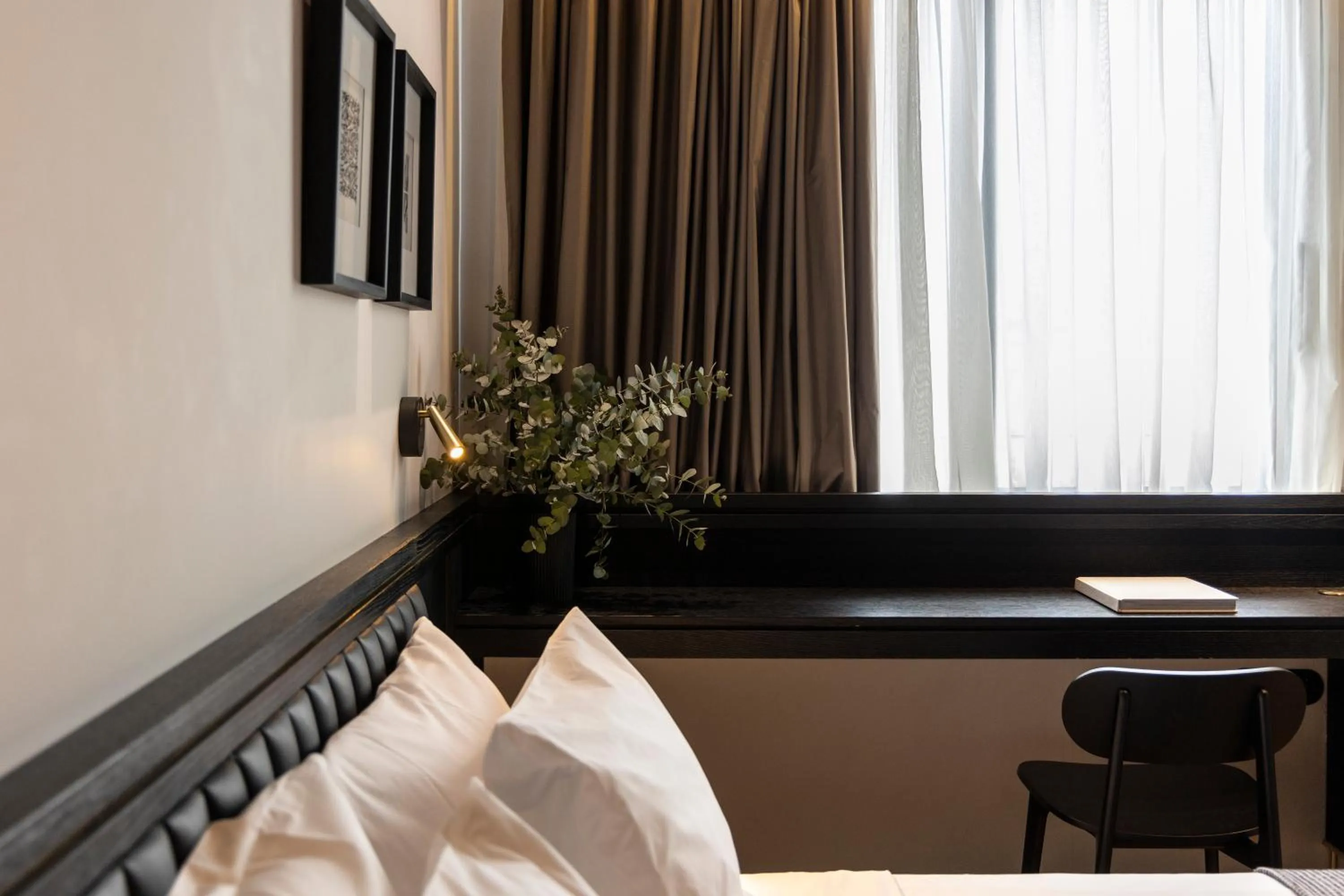 Bedroom, Bed in The Modernist Athens