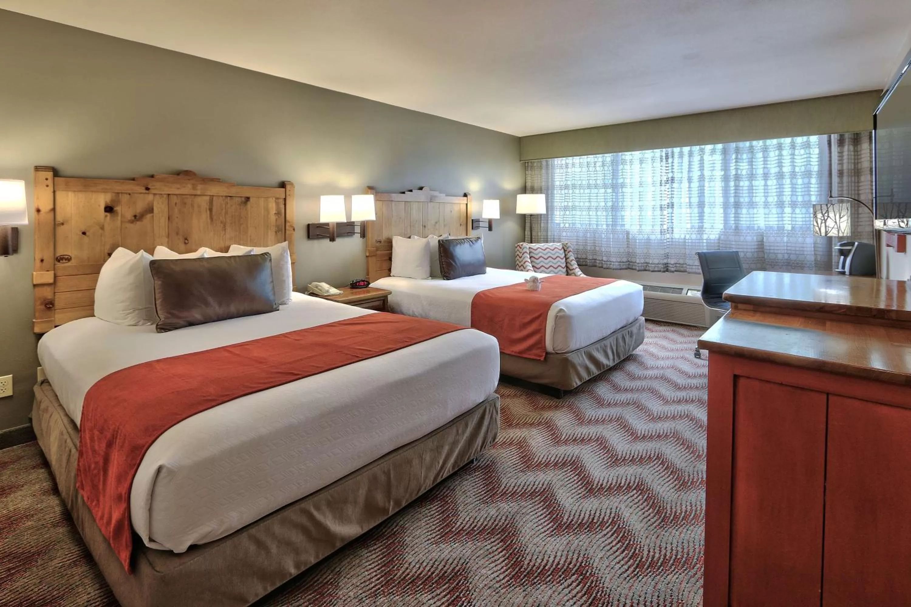 Queen Room with Two Queen Beds - Pool View/Non-Smoking in Best Western Plus Rio Grande Inn