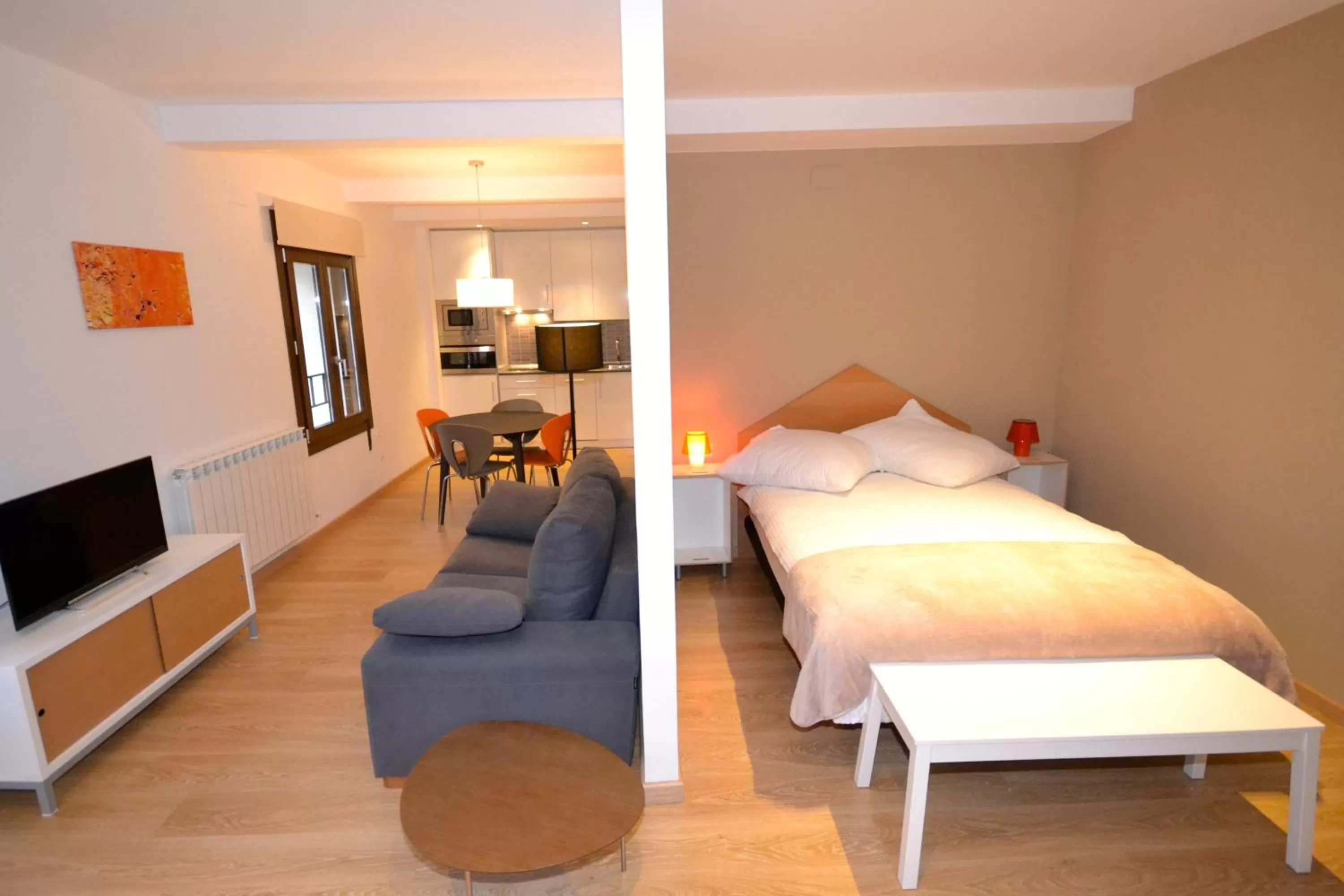 Living room, Bed in La Casa de las Aldeas