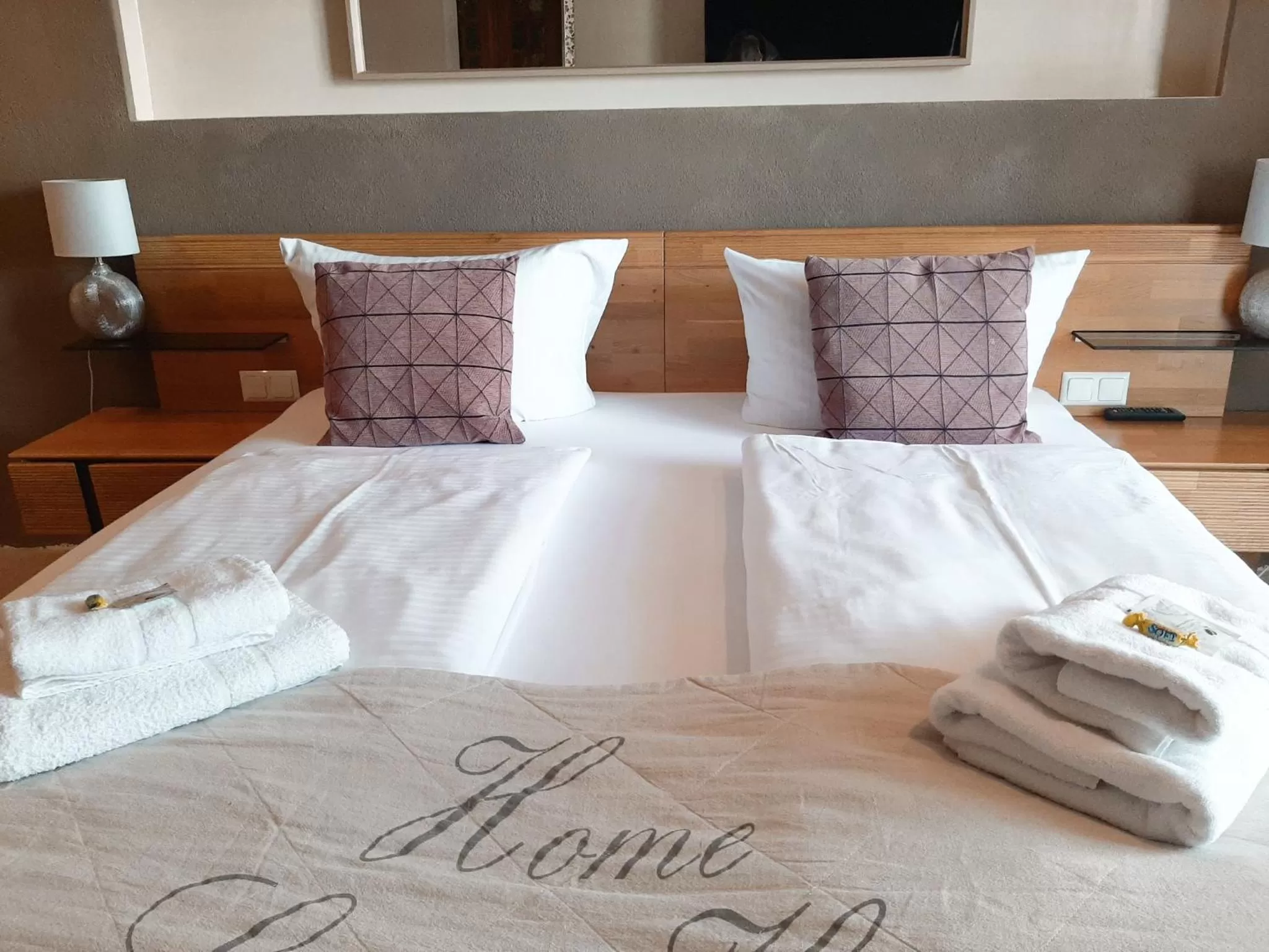 Bed in Das Maximilian - Feines Landhotel am Schliersee