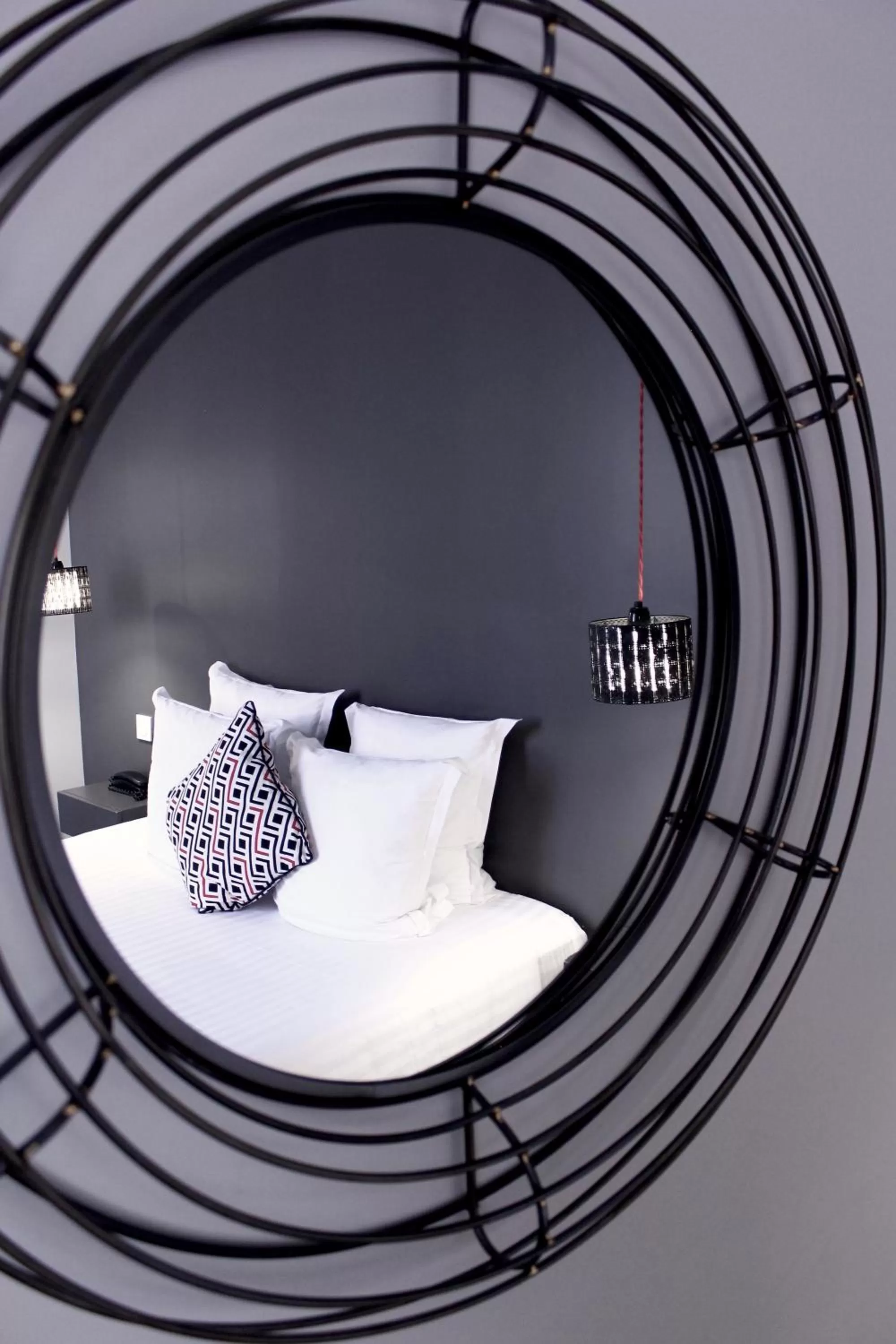 Decorative detail, Bed in Hôtel de Tourny - Boutique Hôtel Bordeaux Centre