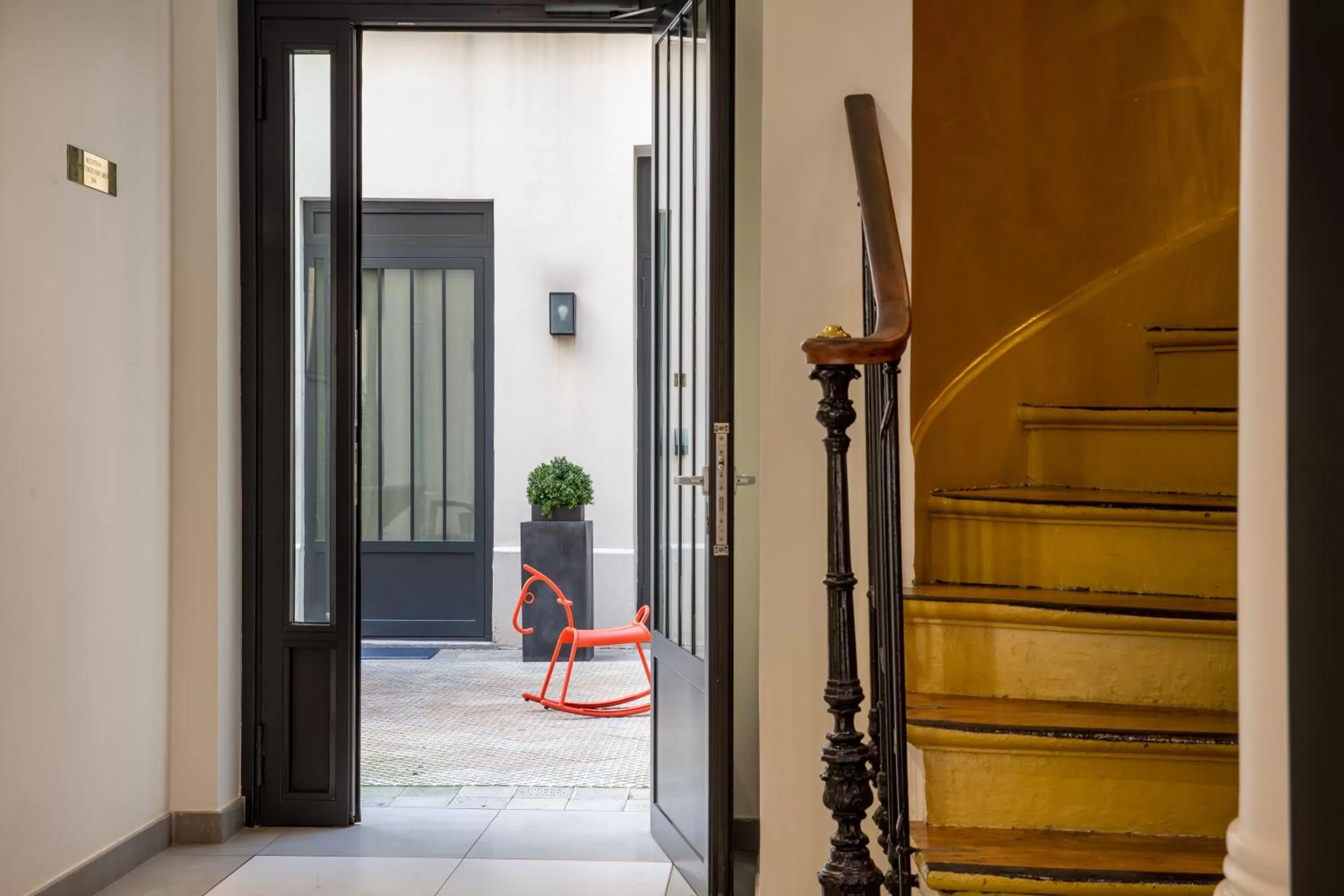 Patio in Hôtel Mayflower Opera