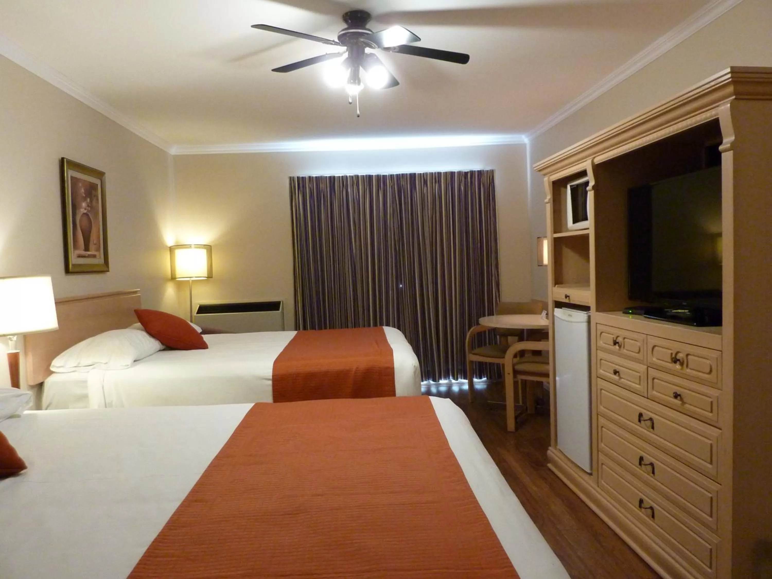 Bed in Motel Becancour