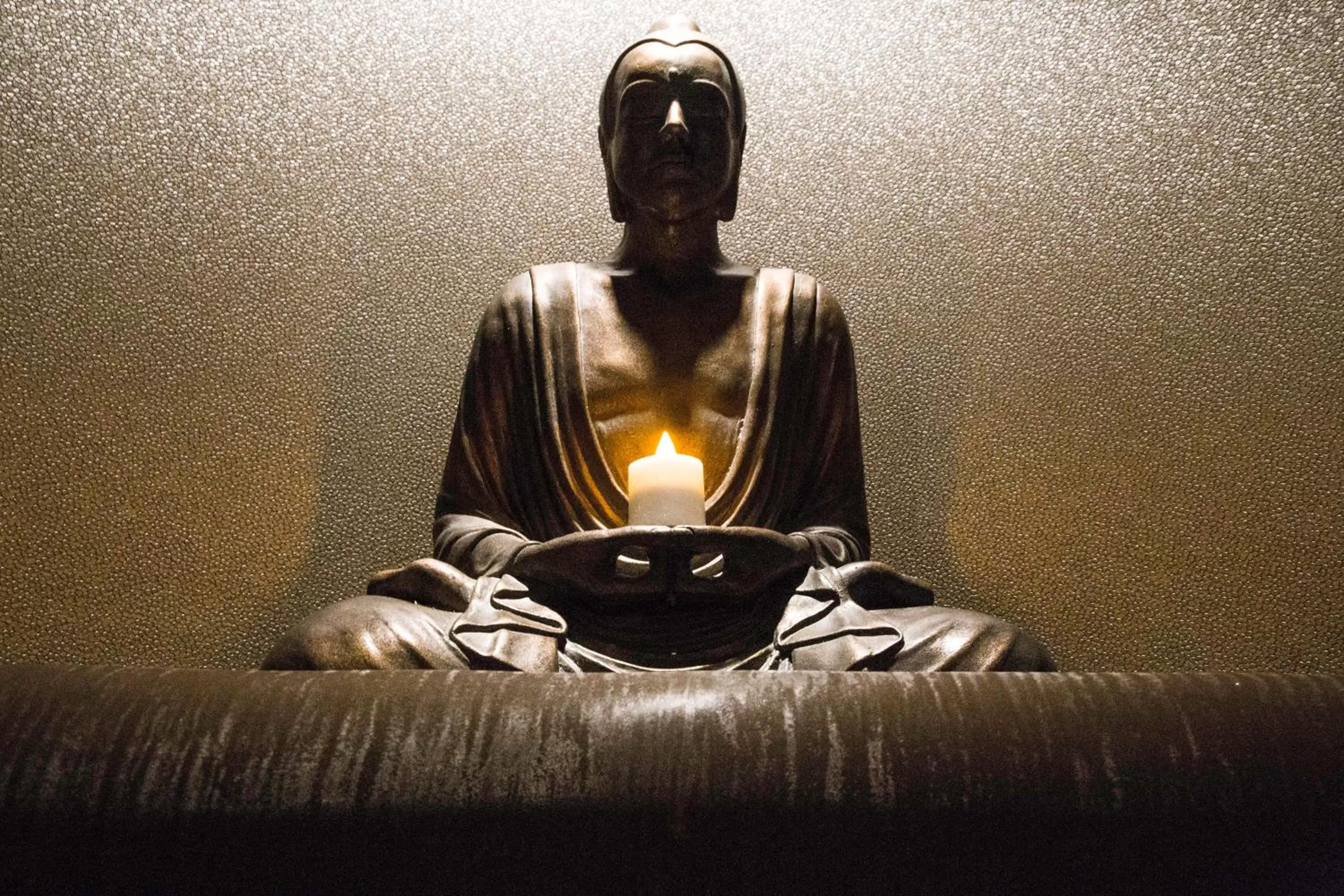 Spa and wellness centre/facilities in Holiday Inn London Kensington High St. by IHG