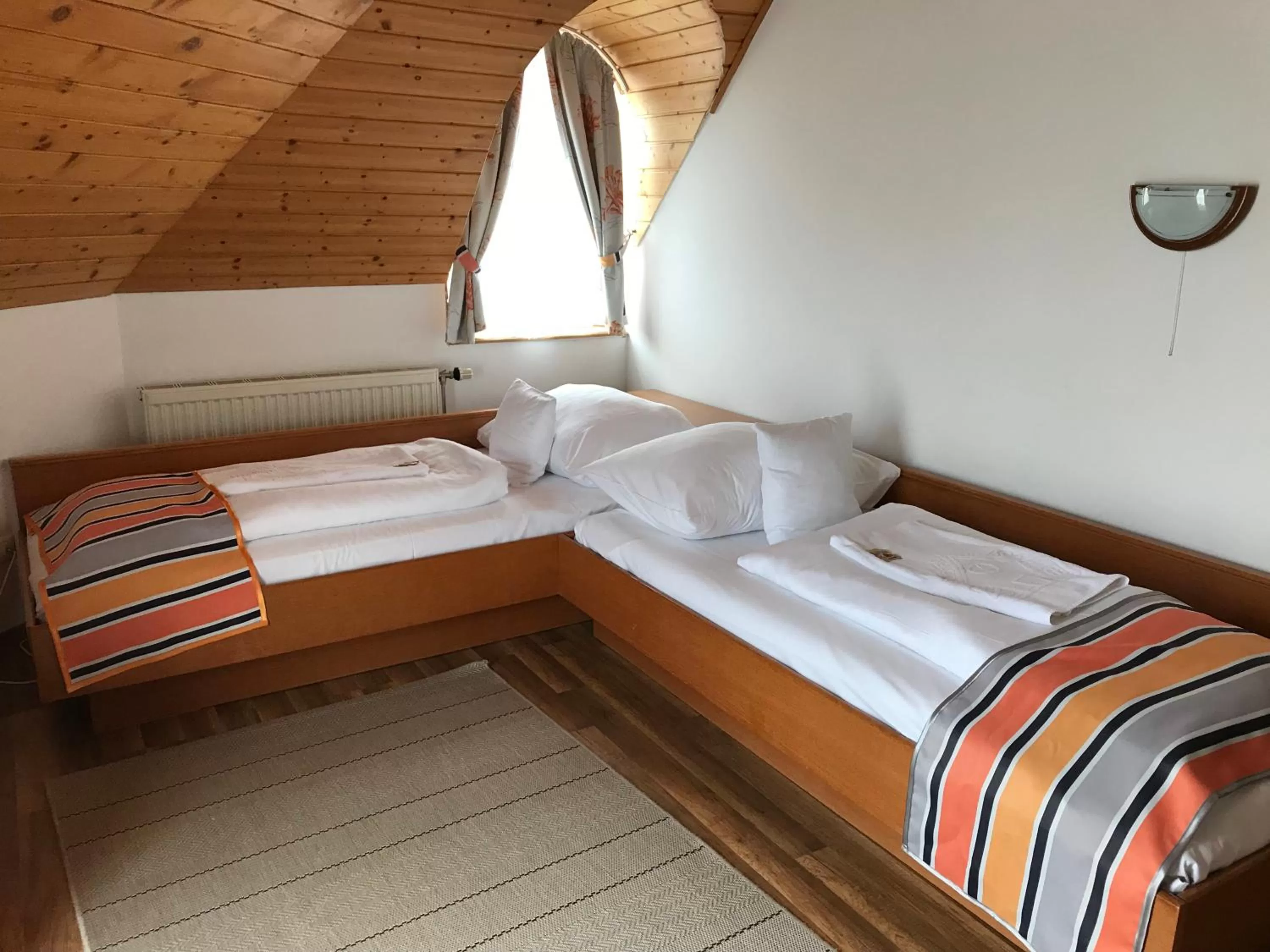 Photo of the whole room in Zöldtető Panzió