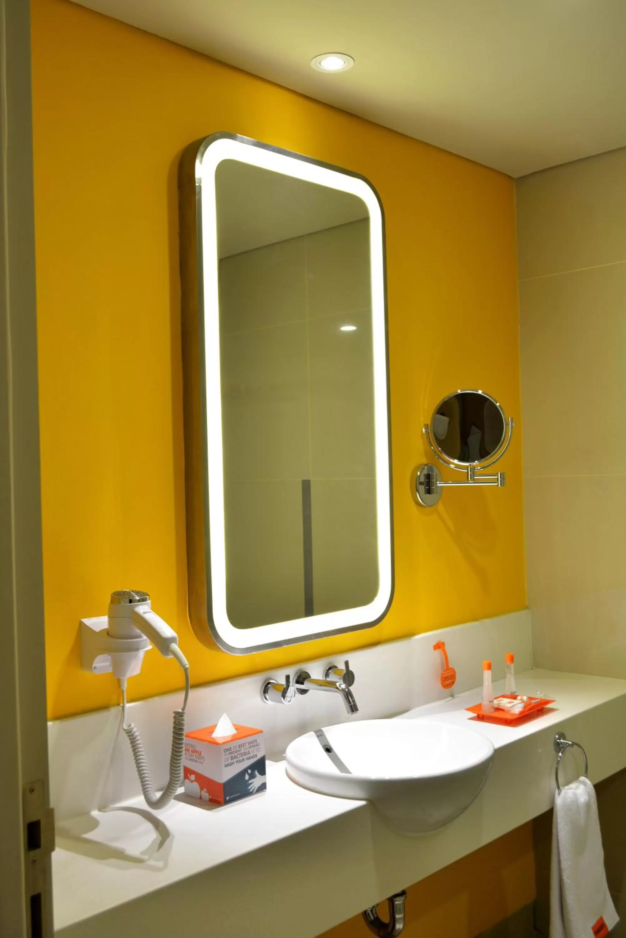 Bathroom in HARRIS Hotel & Conventions Bekasi