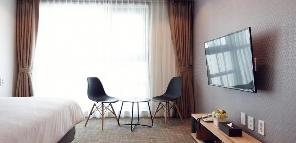 Bed in Royal Square Hotel Seoul