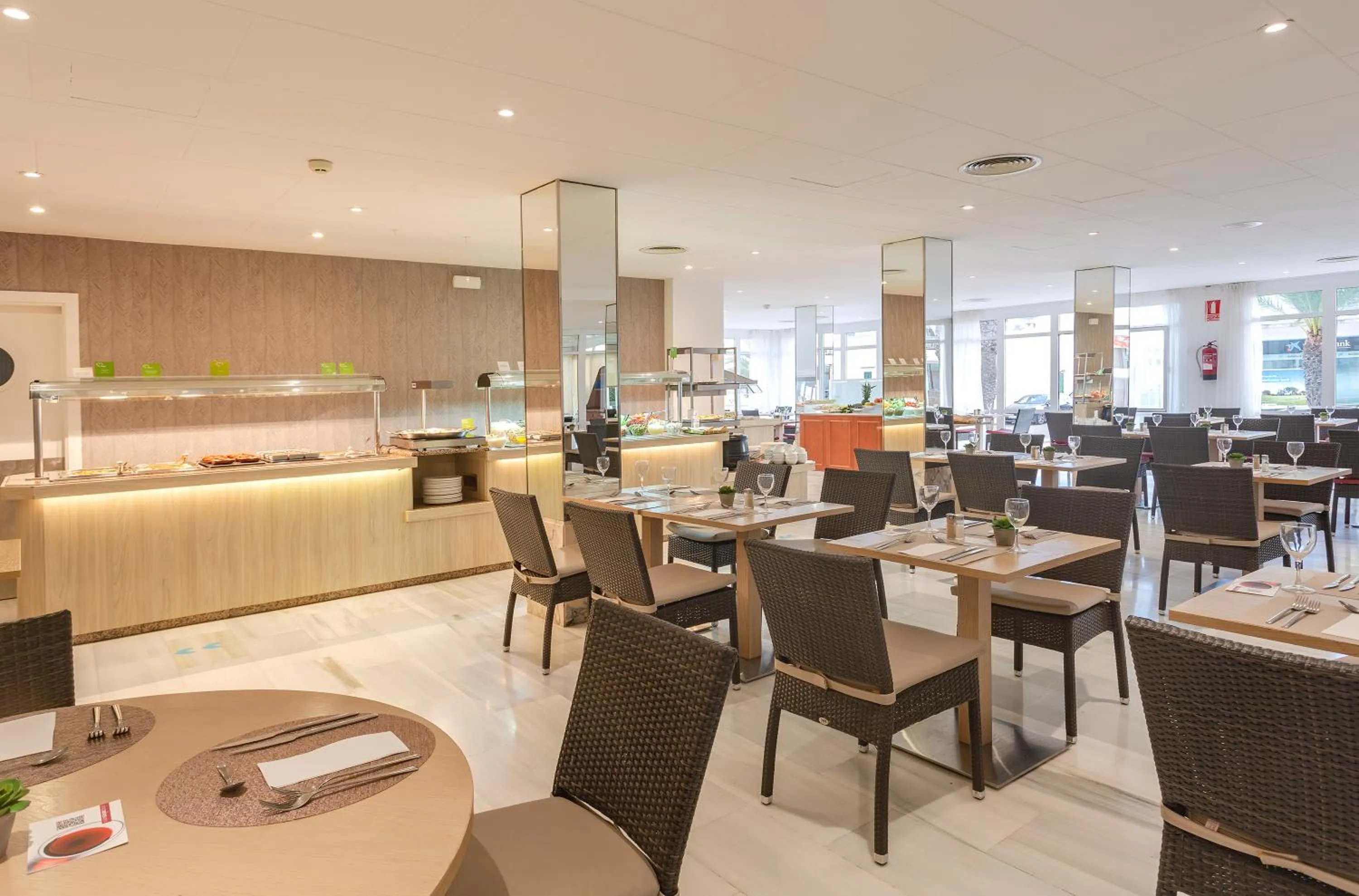 Restaurant/places to eat in JS Miramar