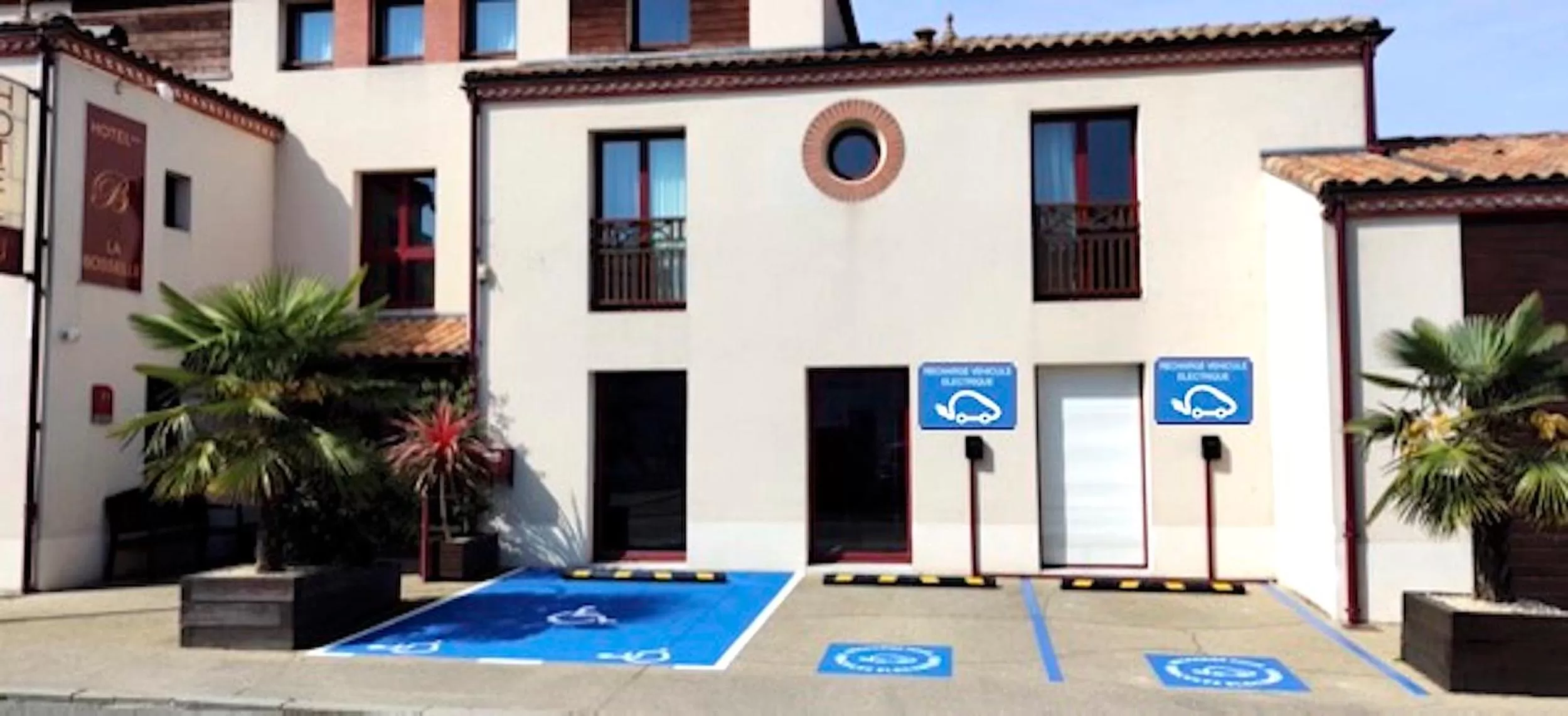 Property building in Hotel La Bosselle