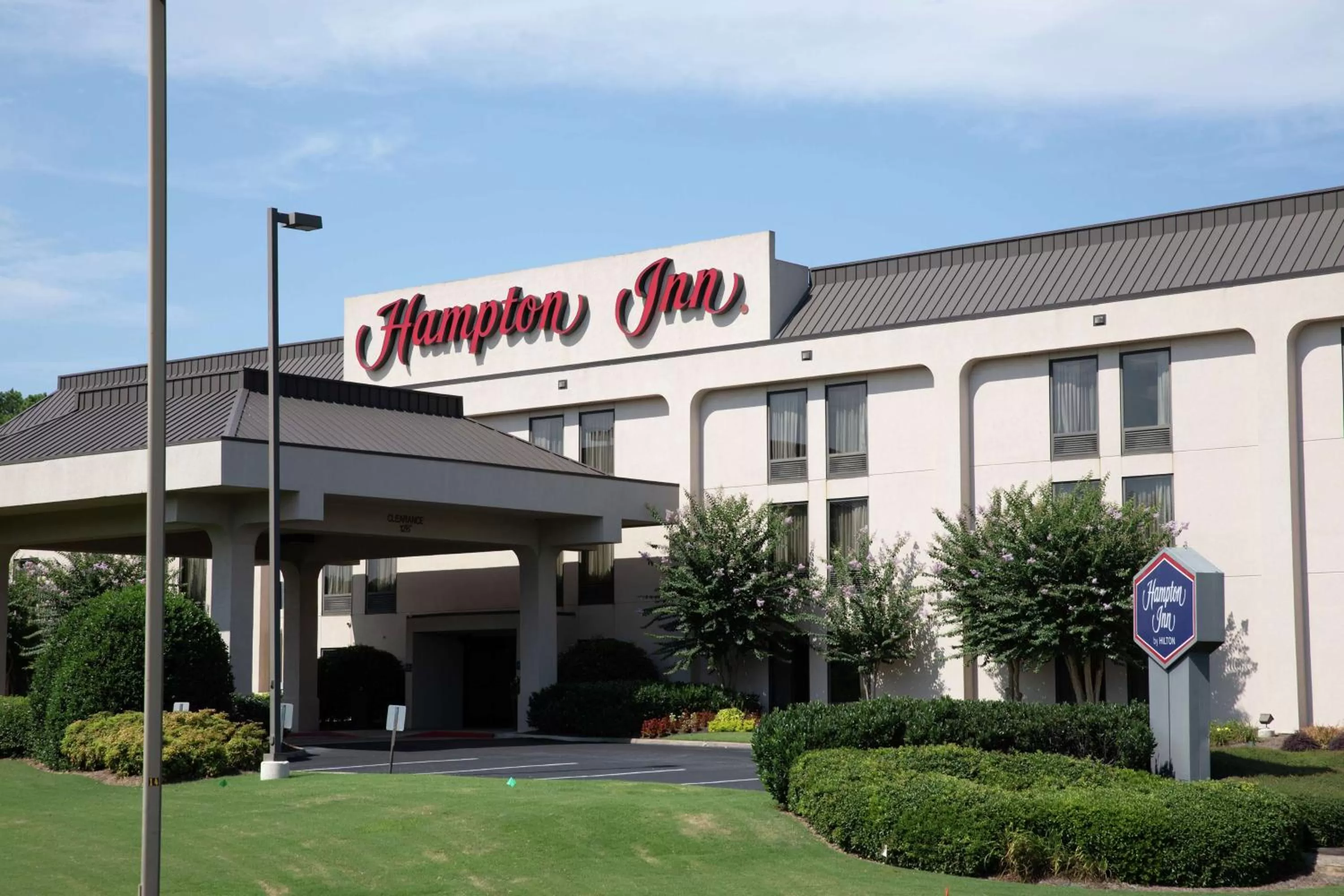 Property building in Hampton Inn Atlanta-Town Center/Kennesaw