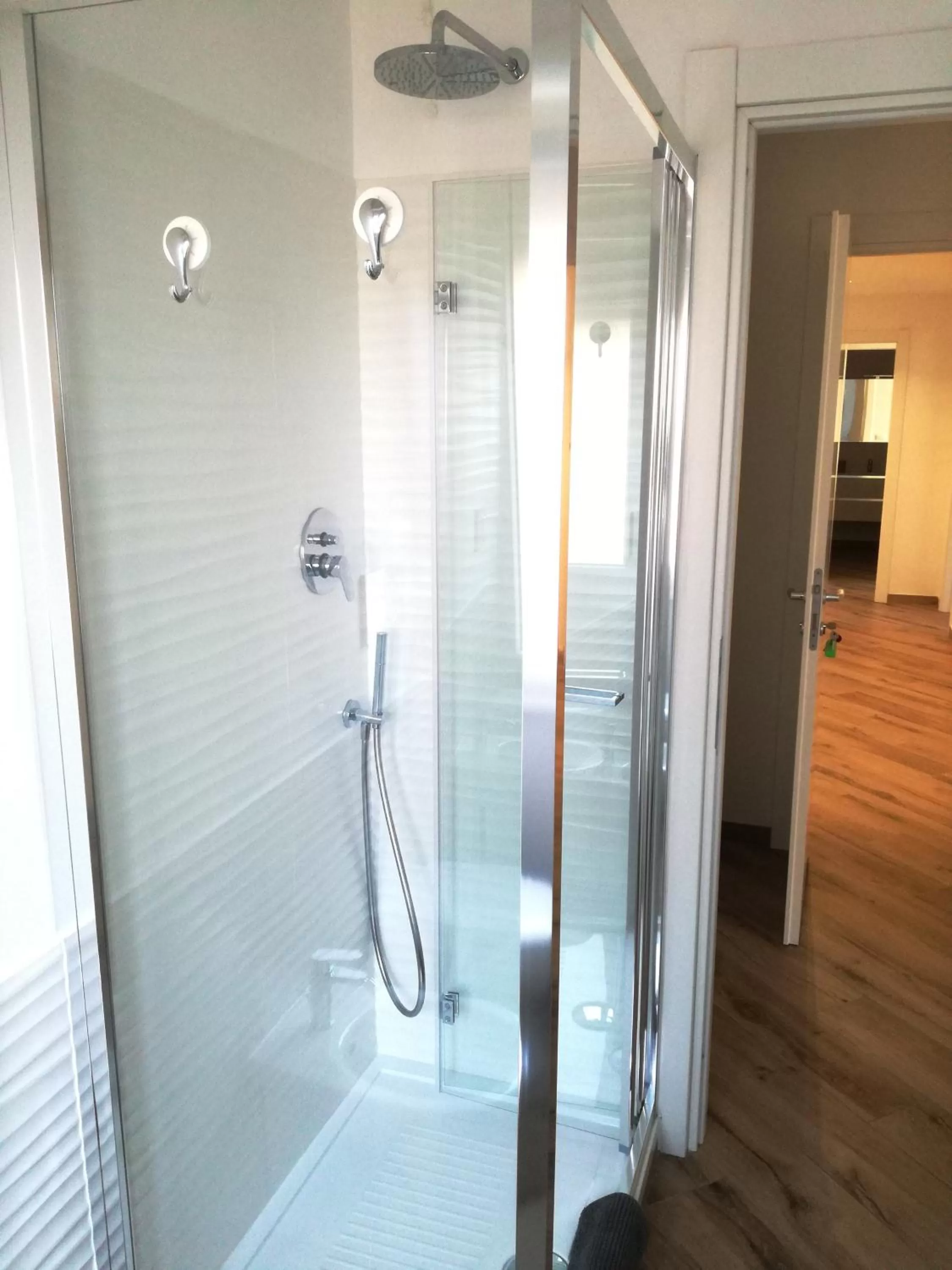 Shower in Appia Garden