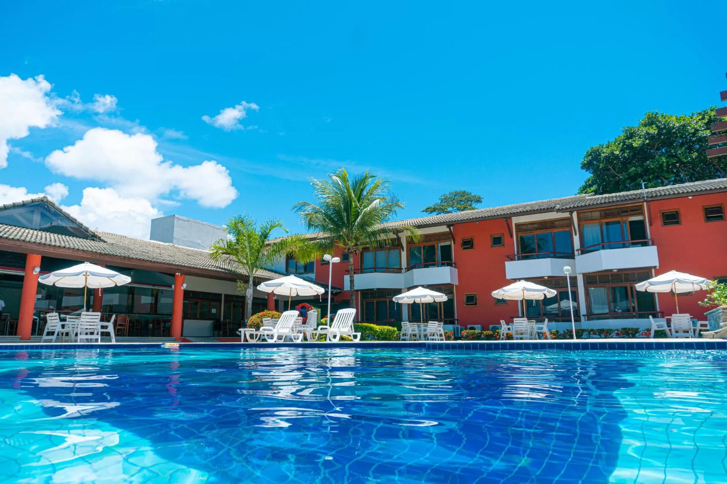 Swimming pool in Porto das Naus Praia Hotel