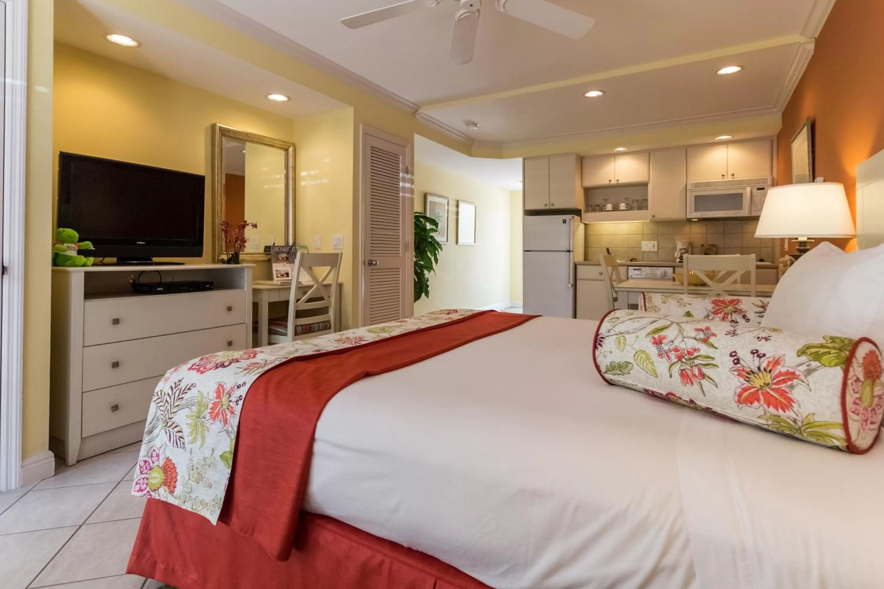 Bed in Inn at the Beach-Venice FLORIDA