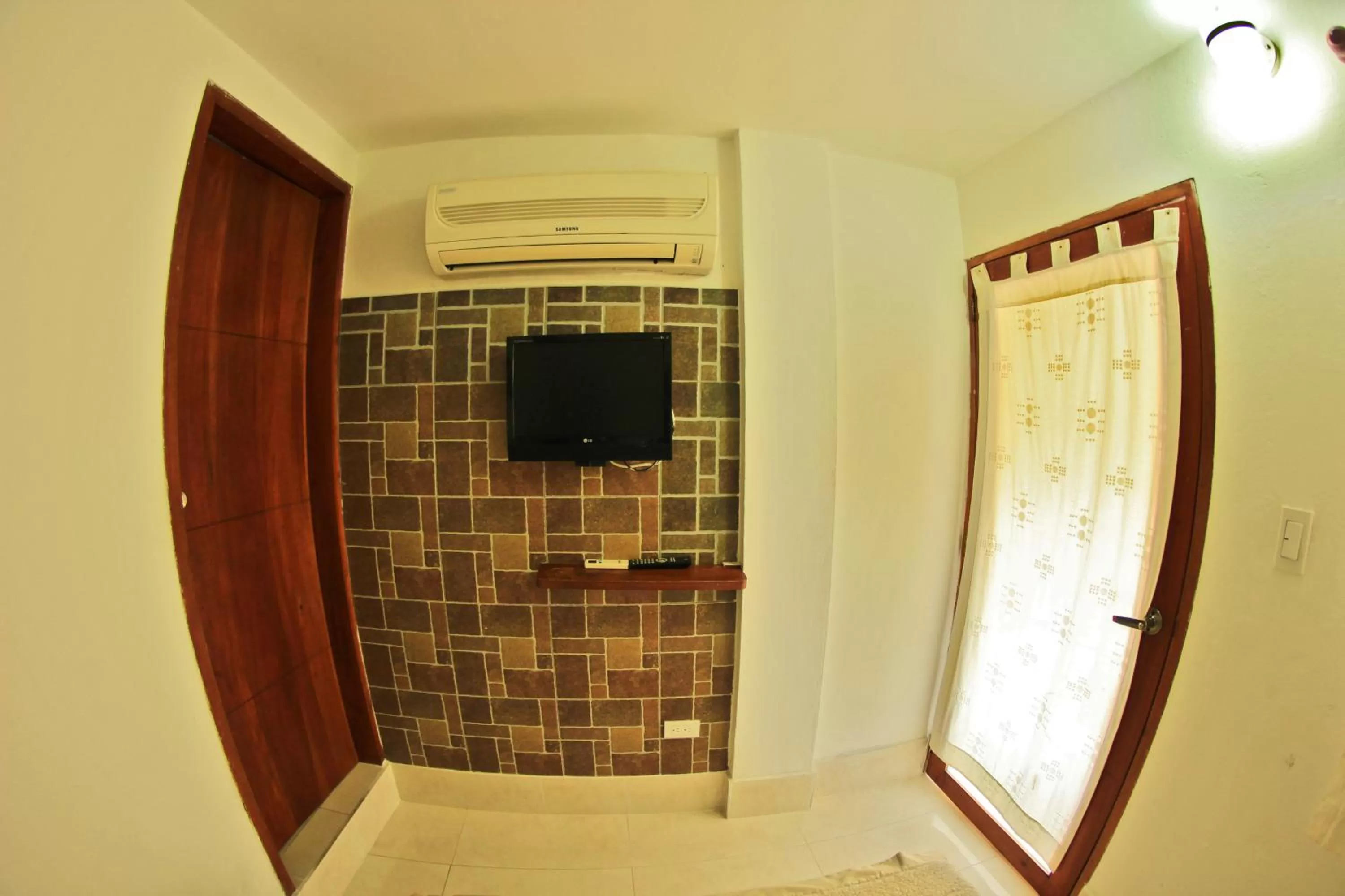 Day, TV/Entertainment Center in Hotel Casa Gloria Boutique