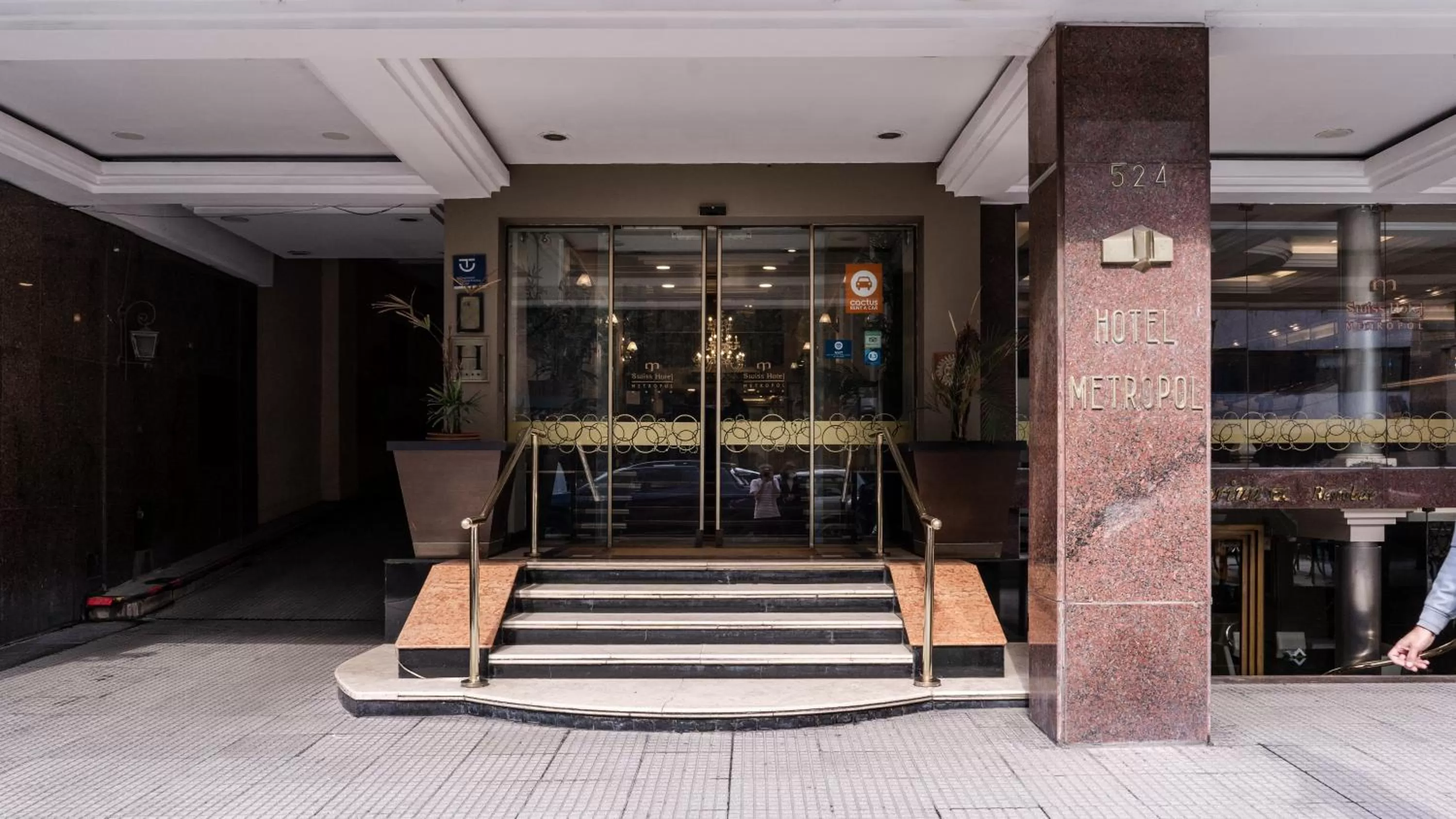 Facade/entrance in Hotel Metropol