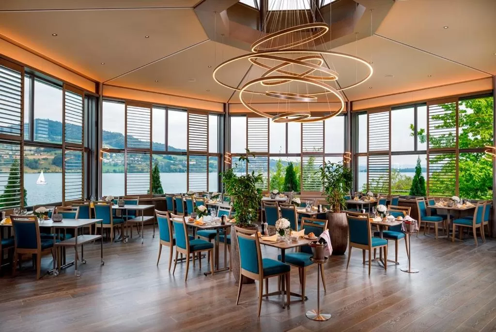 Restaurant/places to eat in Seehotel Delphin