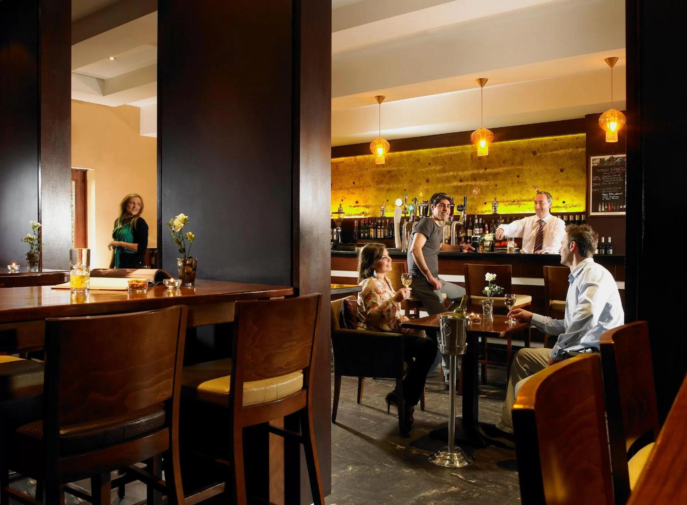 Lounge or bar in Camden Court Hotel