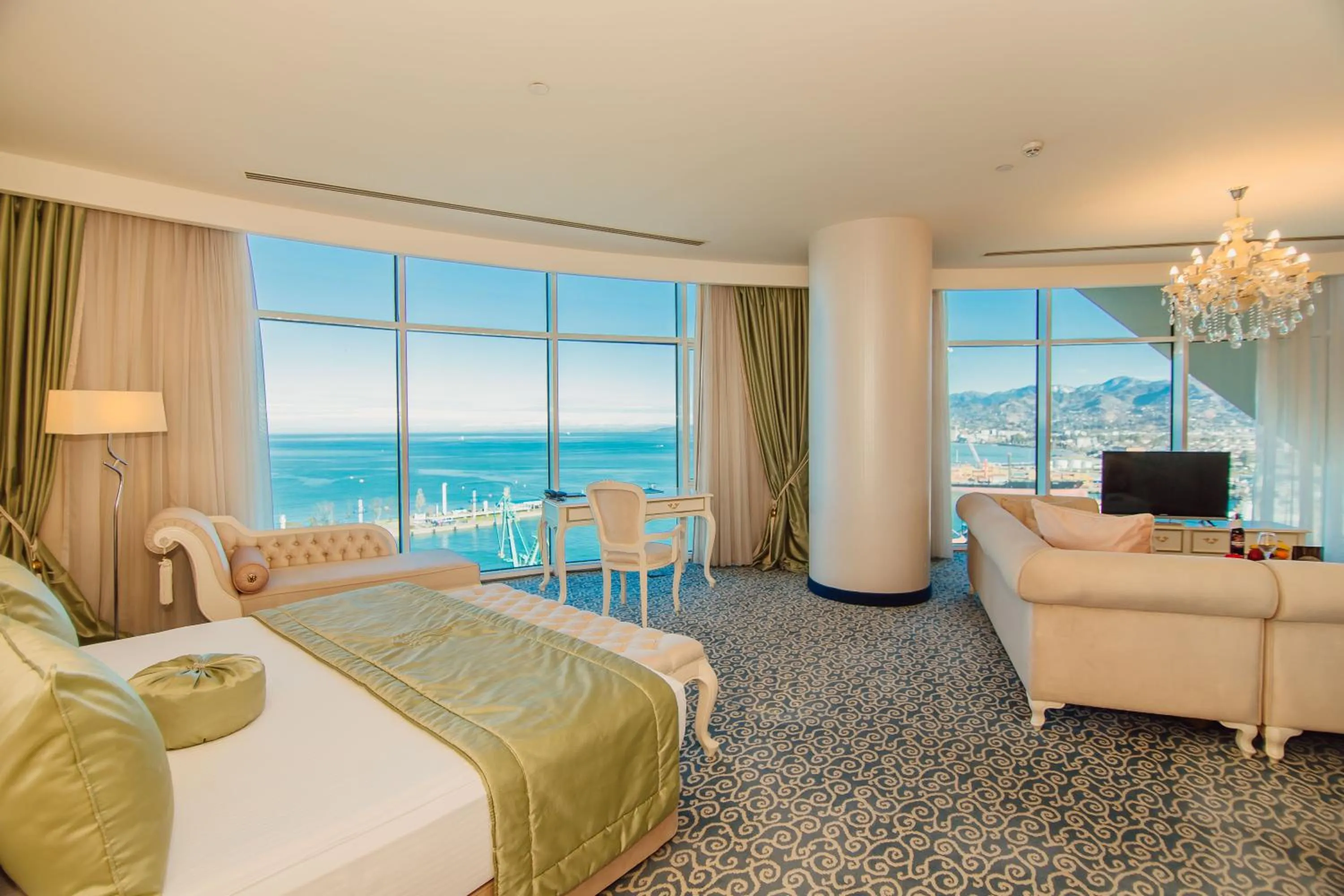 Bed in JRW Welmond Hotel