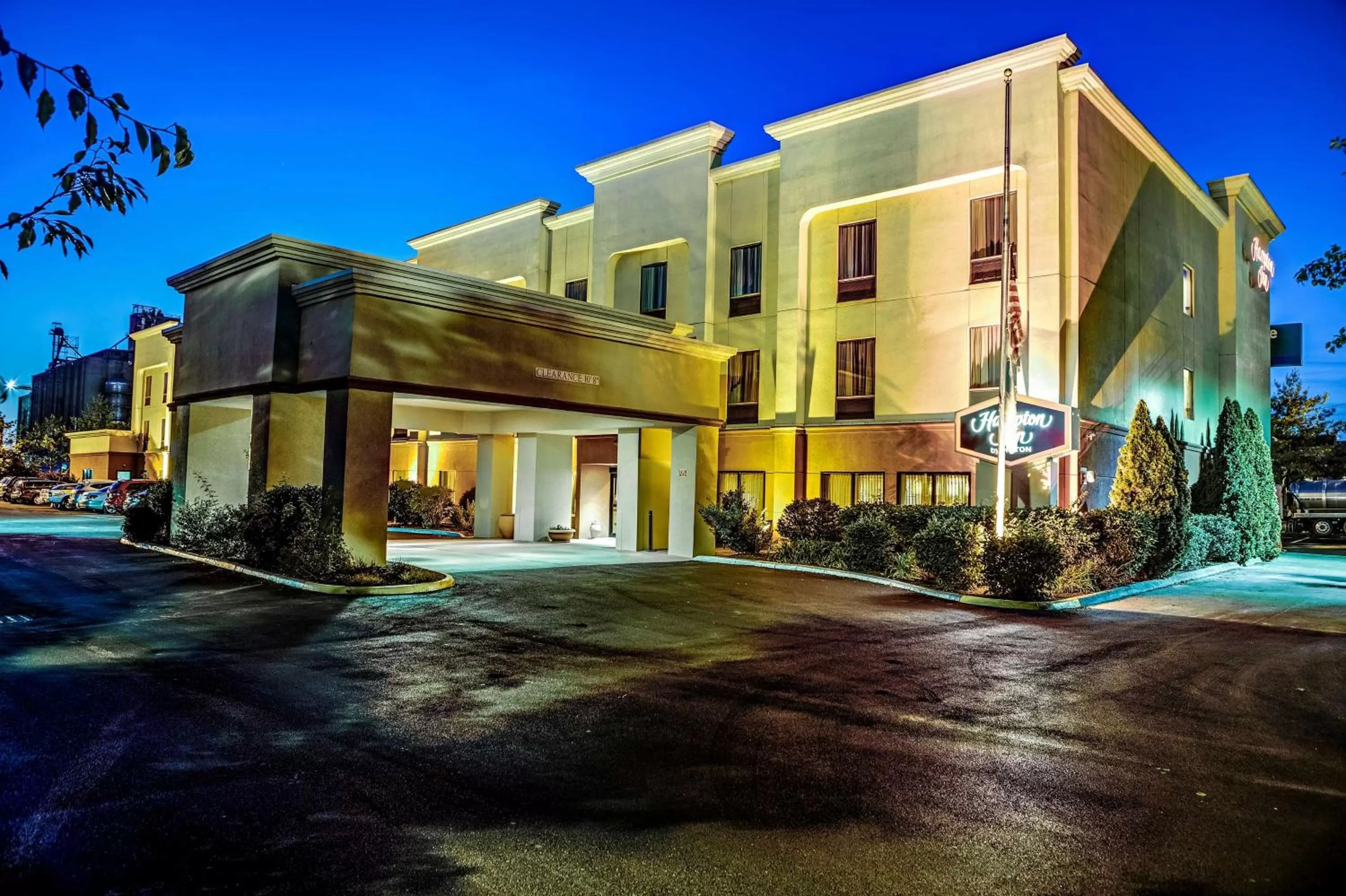 Property building in Hampton Inn Columbus I-70E/Hamilton Road