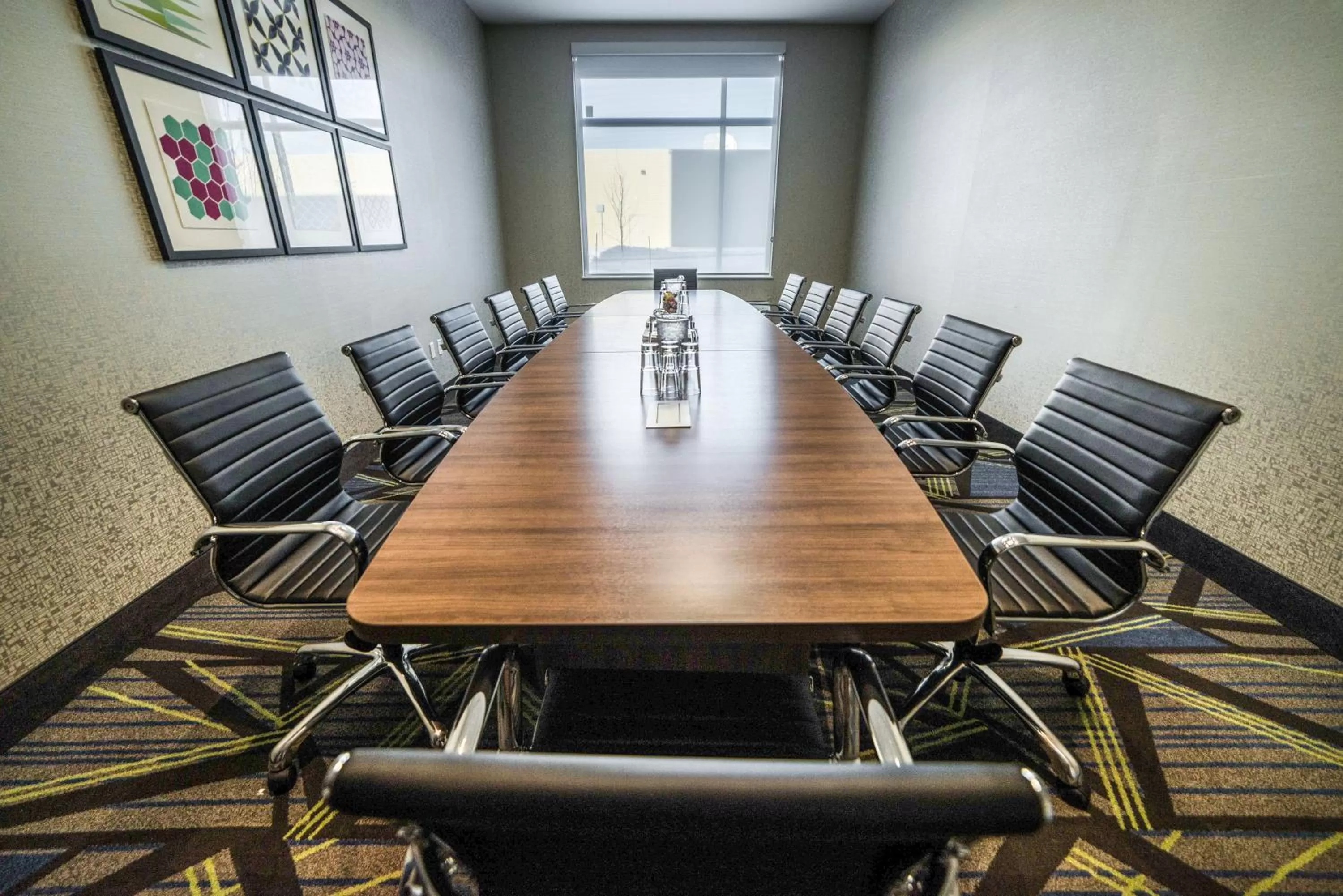 Meeting/conference room in Holiday Inn Express & Suites - West Edmonton-Mall Area by IHG