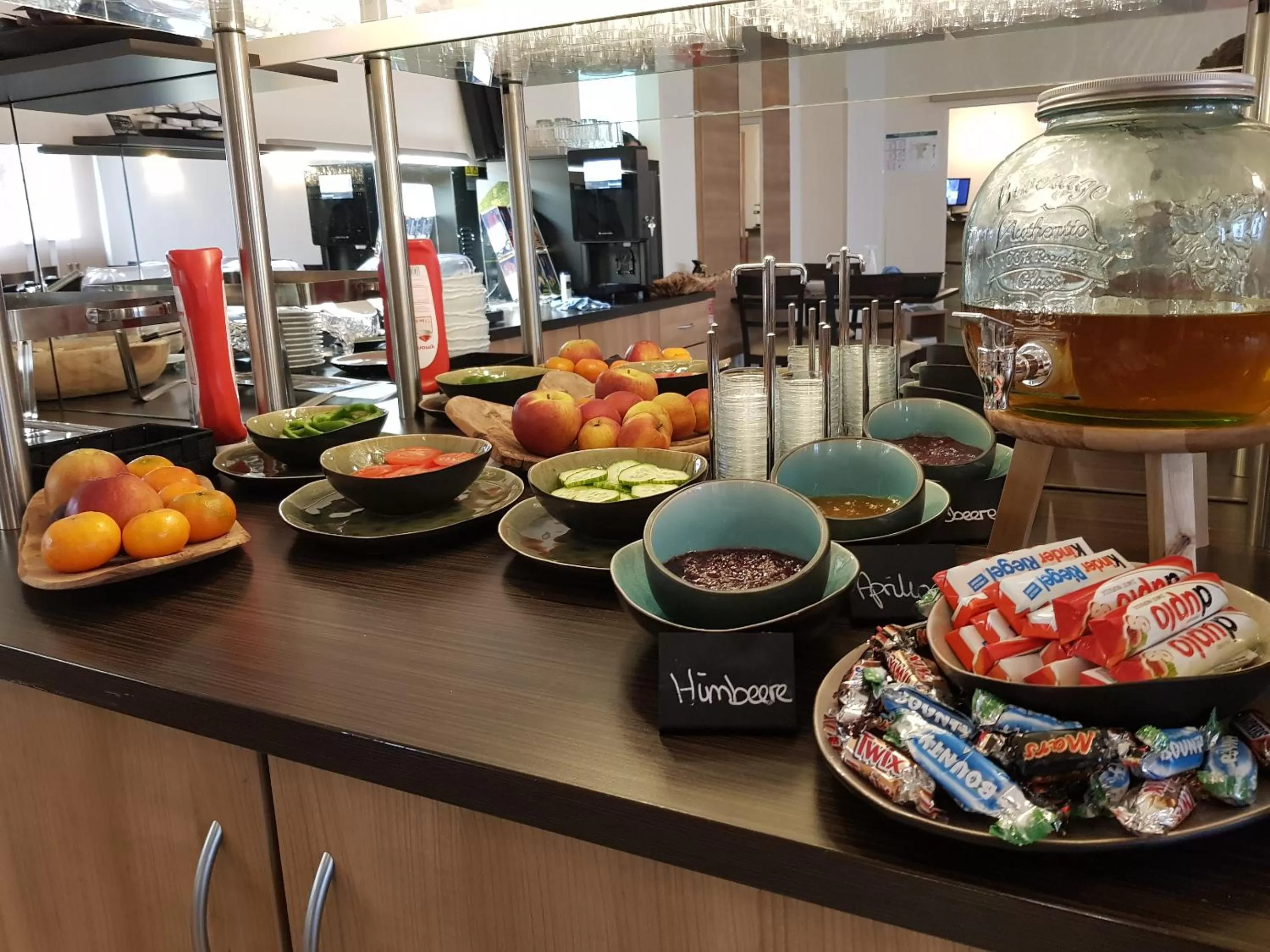 Breakfast in eXo Square Heidelberg/Schwetzingen - by SuperFly Hotels