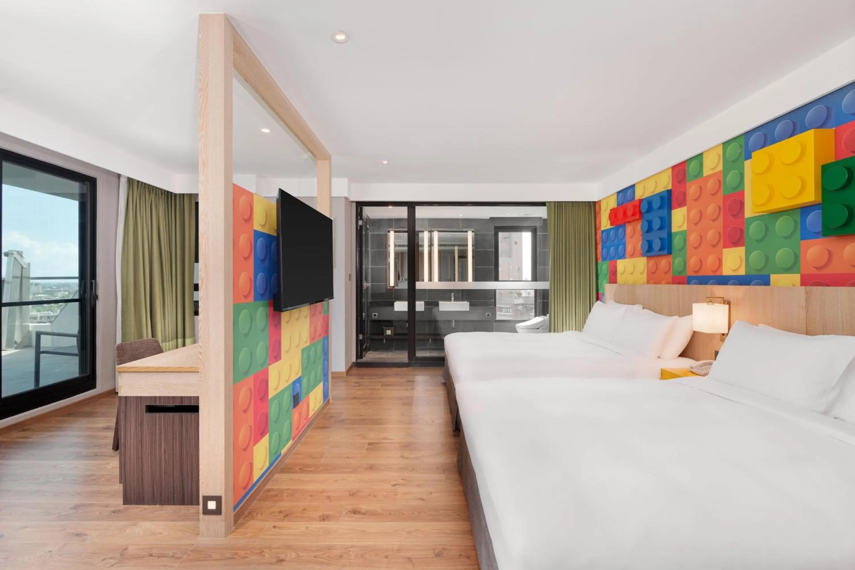 Photo of the whole room, Bed in Four Points by Sheraton Yilan Jiaoxi