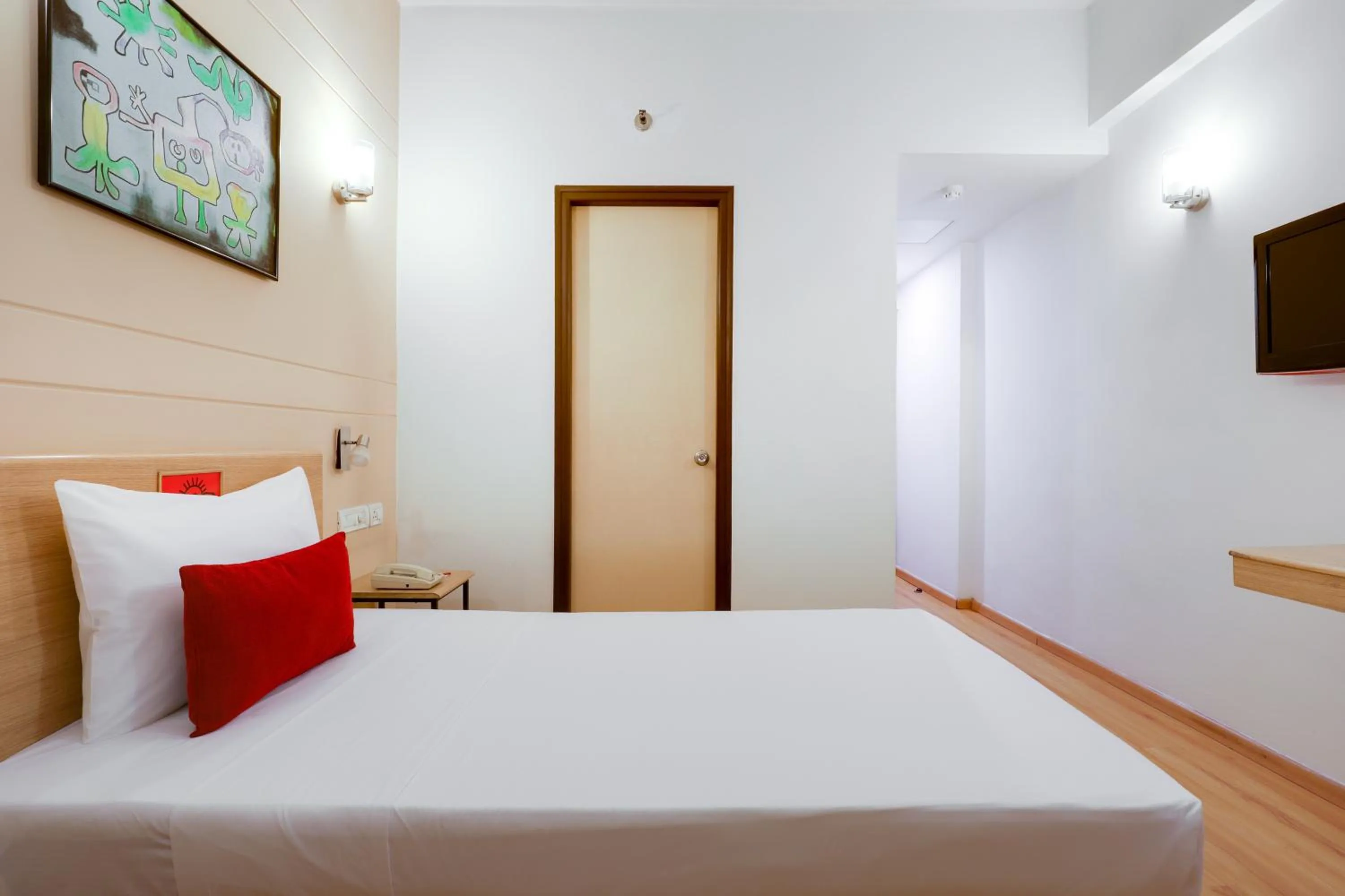Bedroom, Bed in Red Fox by Lemon Tree Hotels, East Delhi