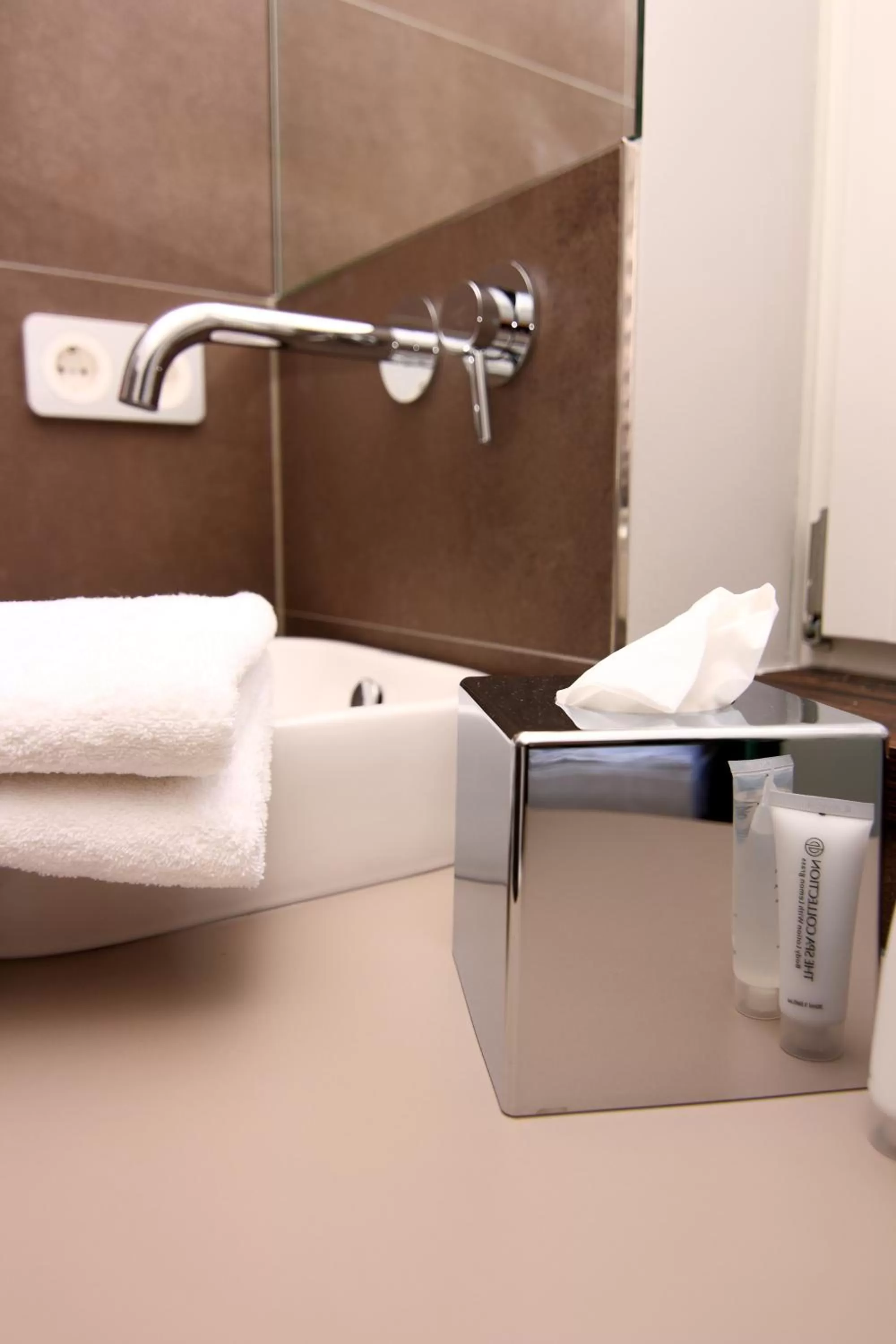 Bathroom in StrandBerg's Designhotel Viktoria