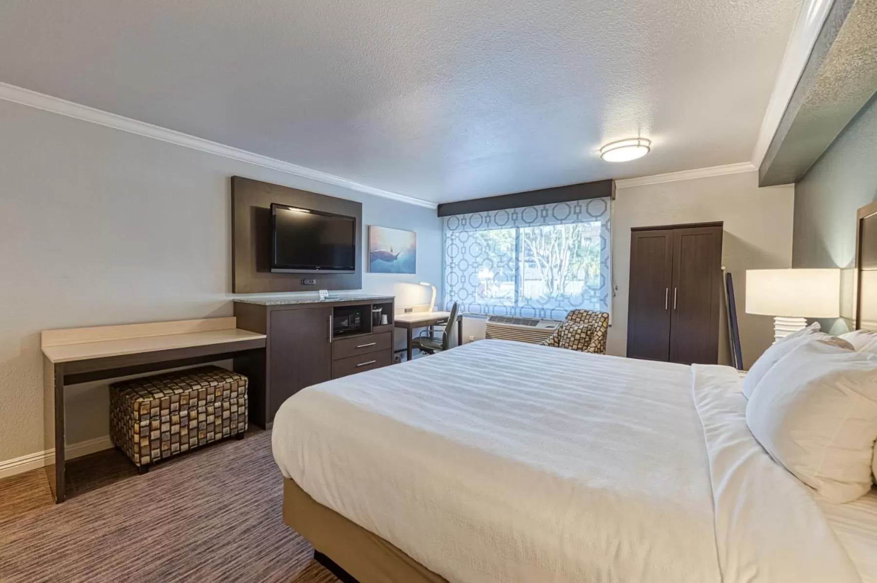 TV and multimedia, Bed in Amanzi Hotel, an Ascend Collection Hotel