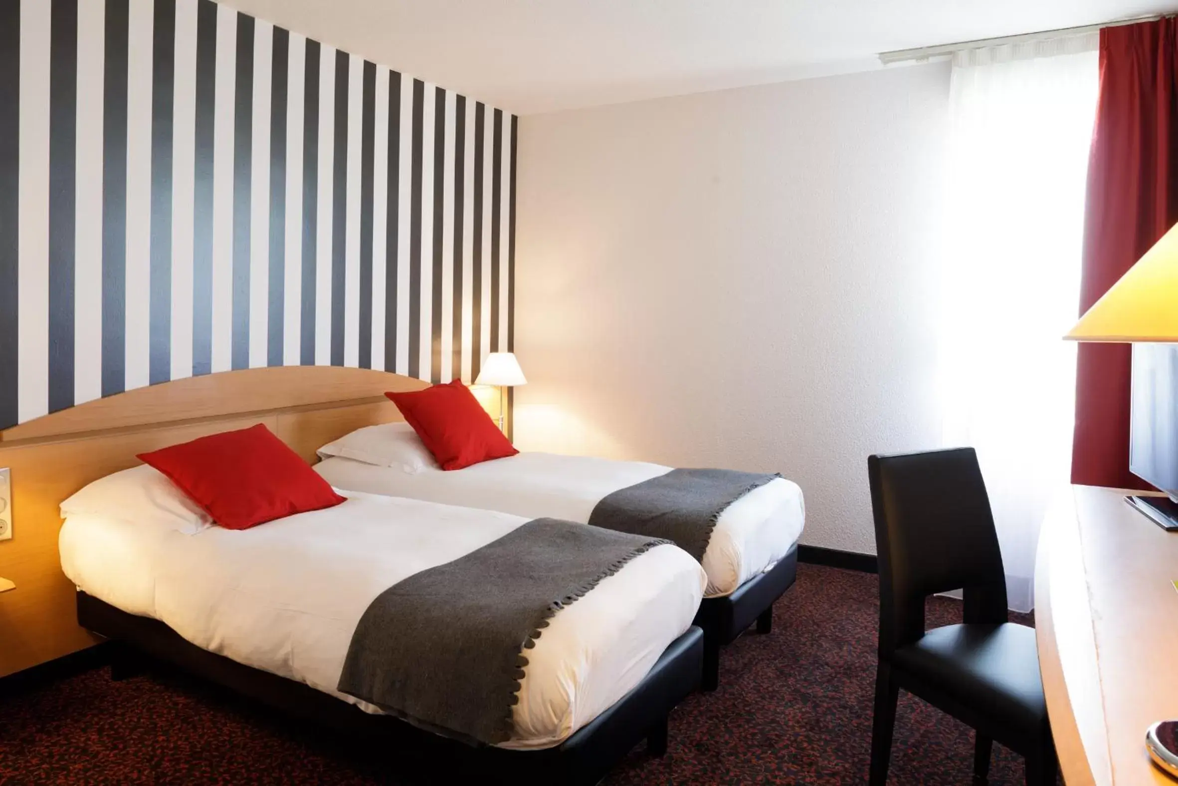Superior Double or Twin Room in ibis Styles Chartres Sud Barjouville Superior Double or Twin Room in ibis Styles Chartres Sud Barjouville