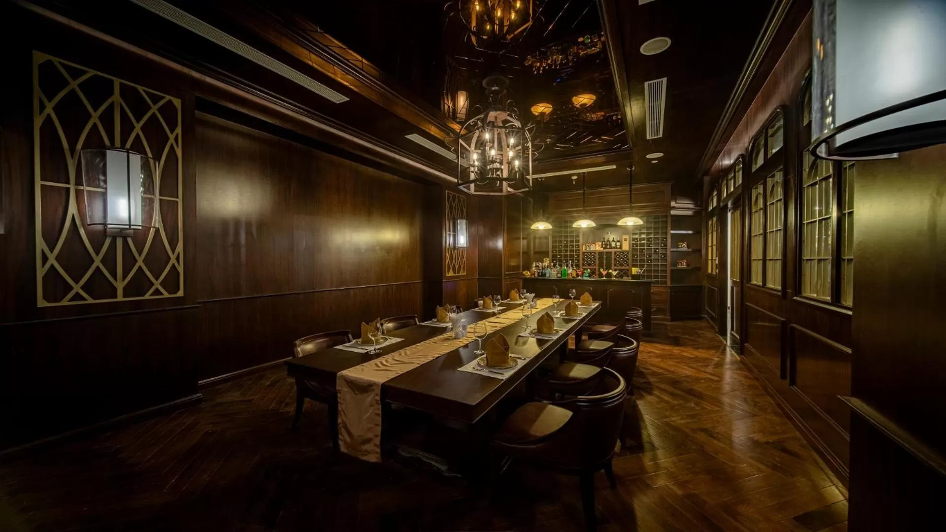 Restaurant/places to eat in Potique Hotel