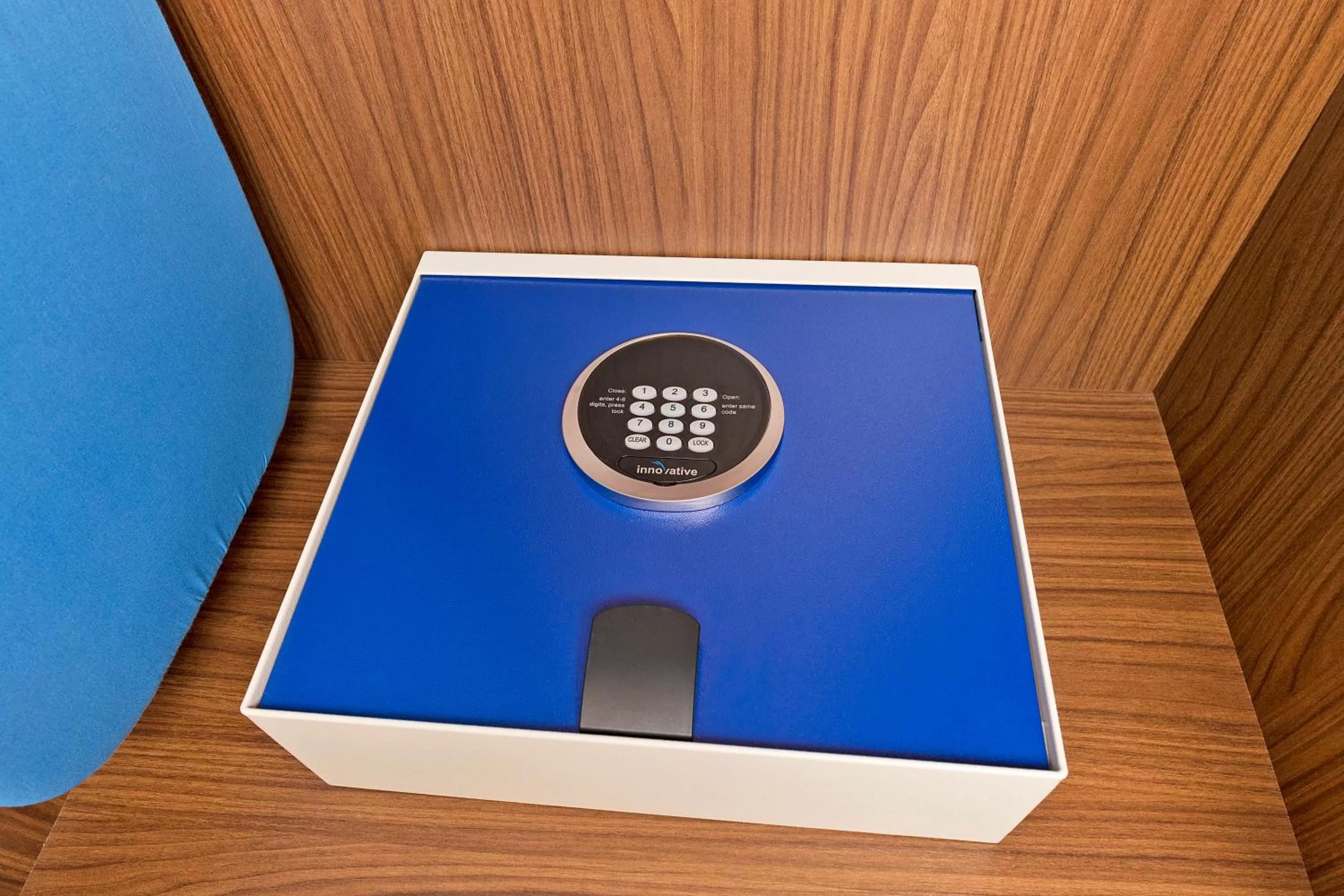 Photo of the whole room in Holiday Inn Express Hotel and Suites Conroe by IHG