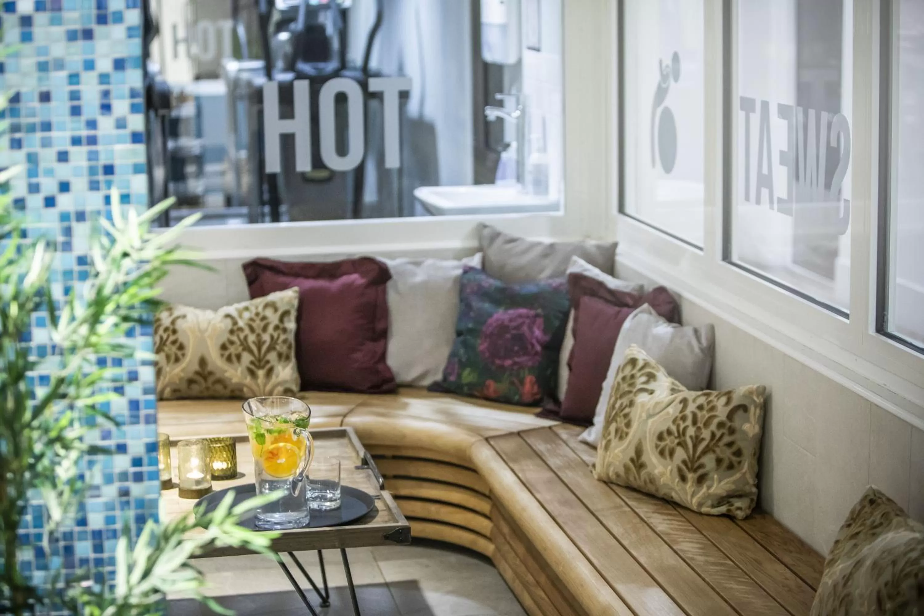 Swimming pool in Clarion Hotel Winn