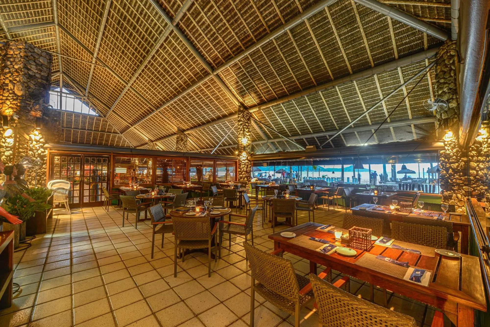 Restaurant/places to eat in Hotel Portobello Resort & Safari