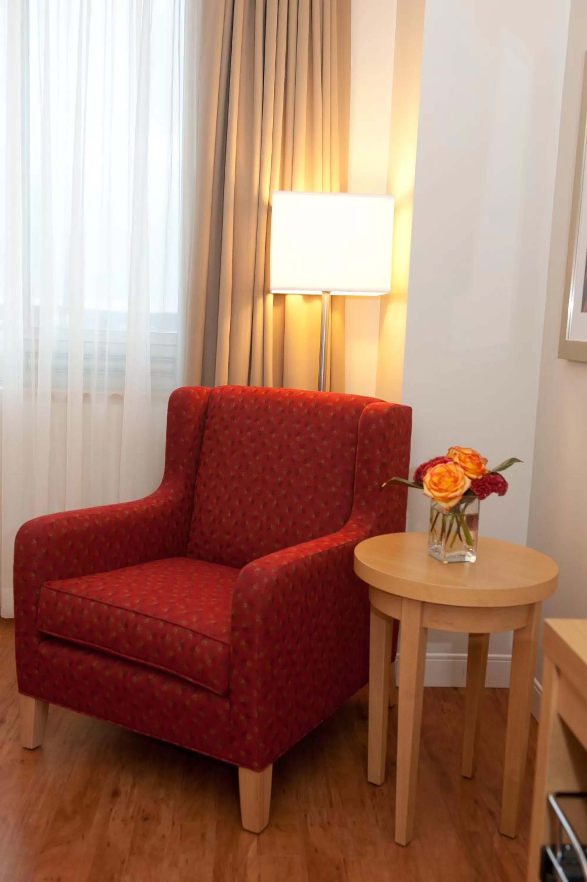 Photo of the whole room in The Holman Grand Hotel