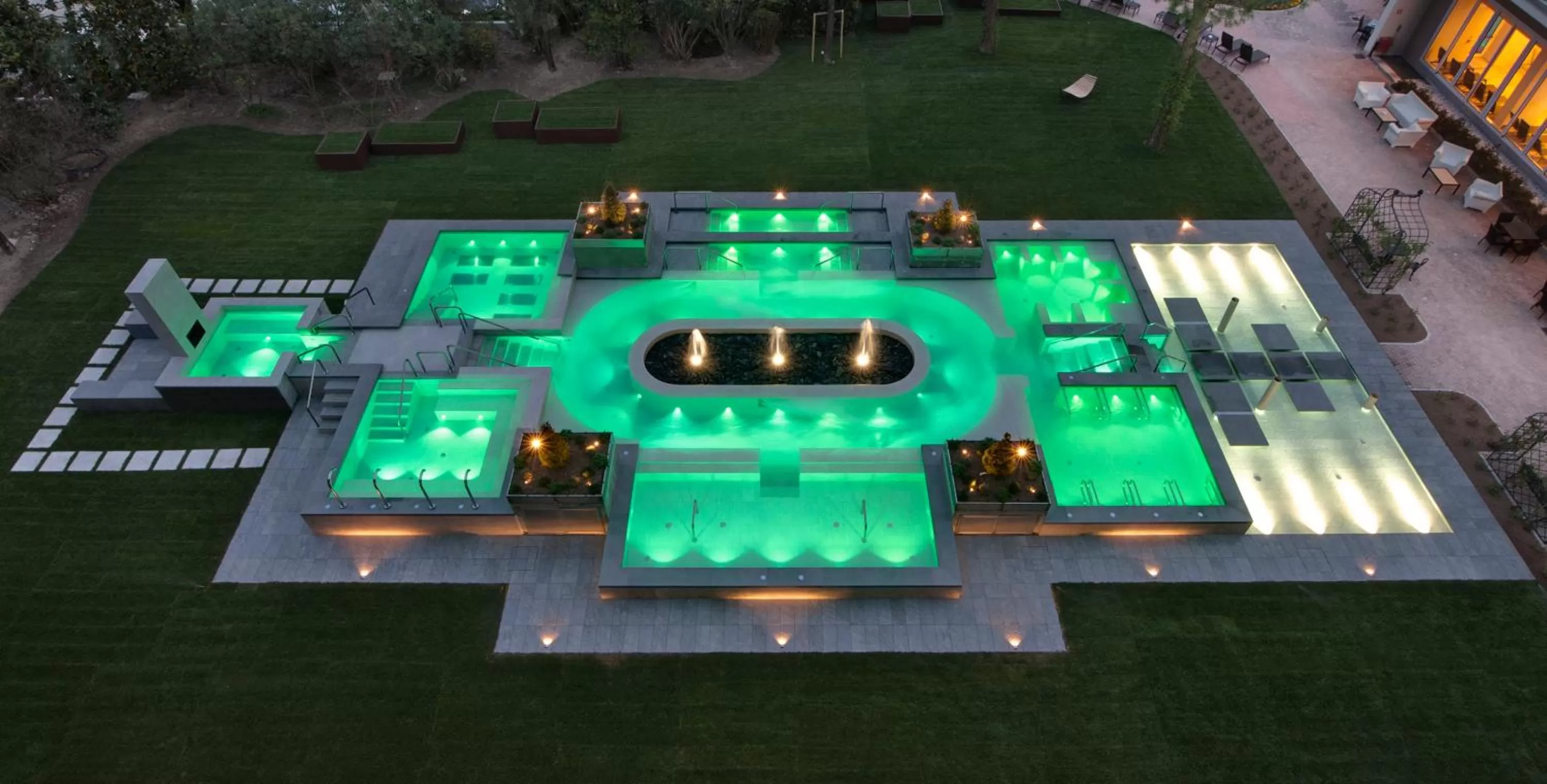 Swimming pool in Hotel Mioni Pezzato