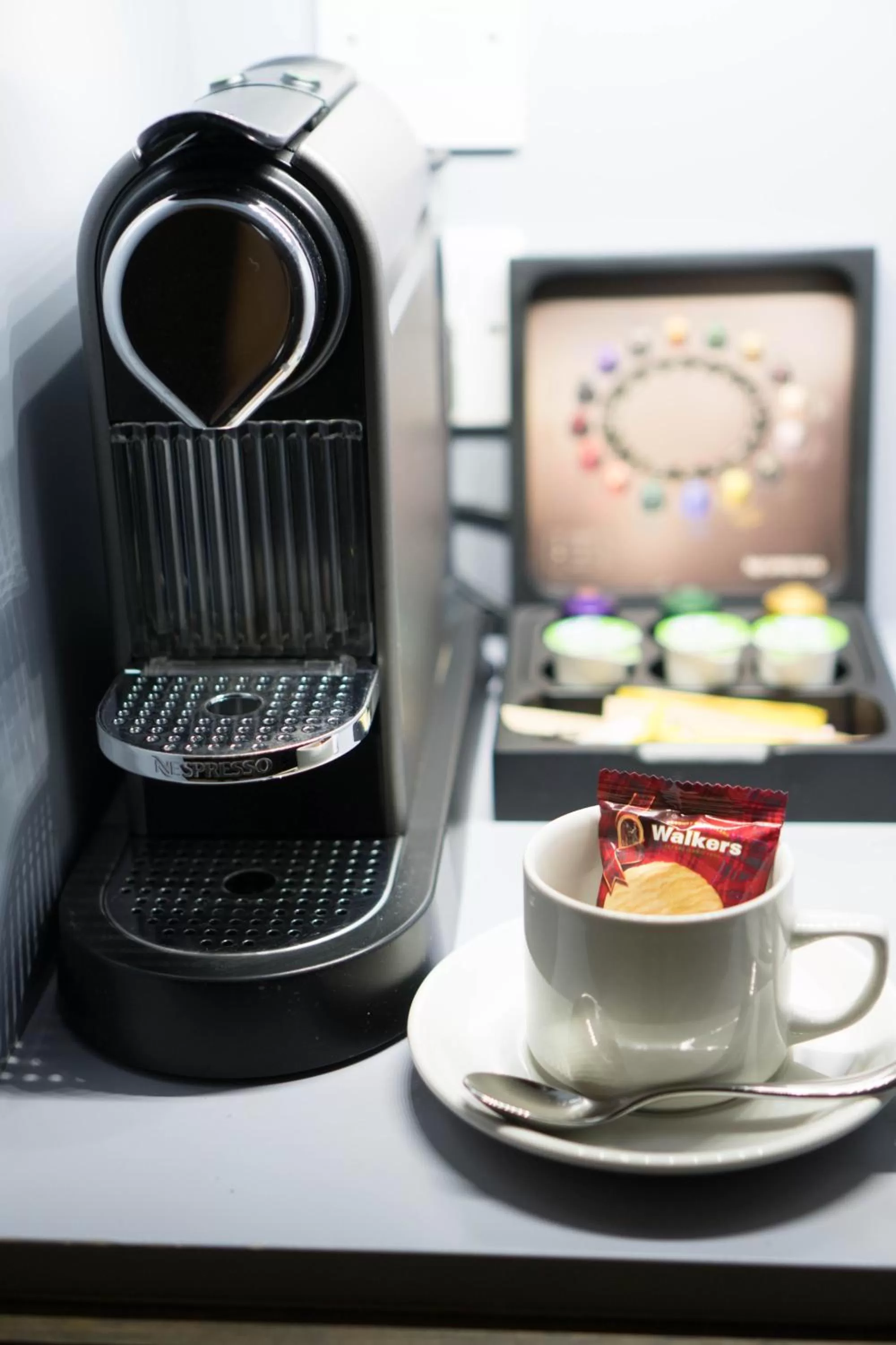 Coffee/tea facilities in Eccleston Square Hotel