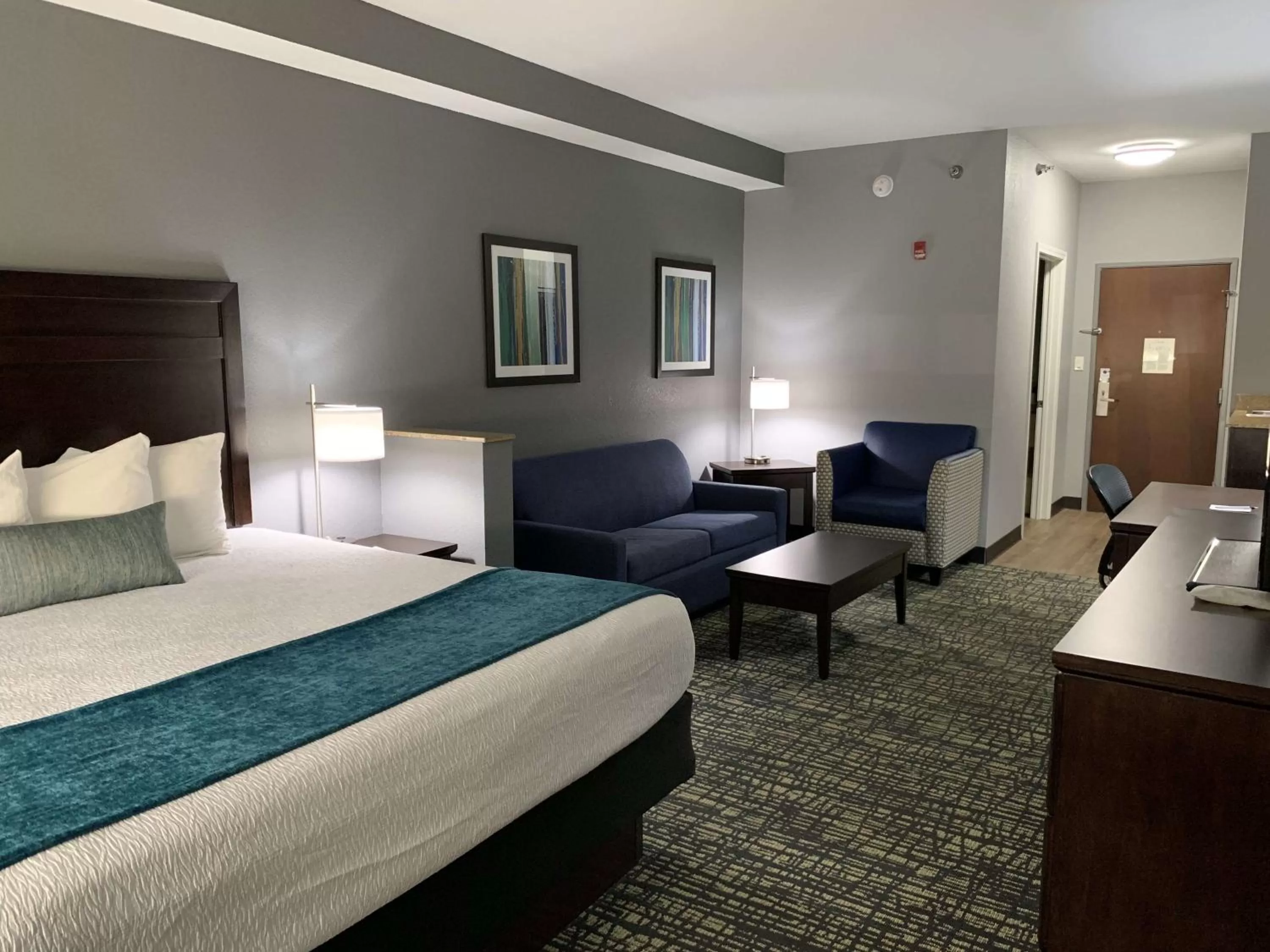 Photo of the whole room, Bed in Best Western Plus Olive Branch Hotel & Suites