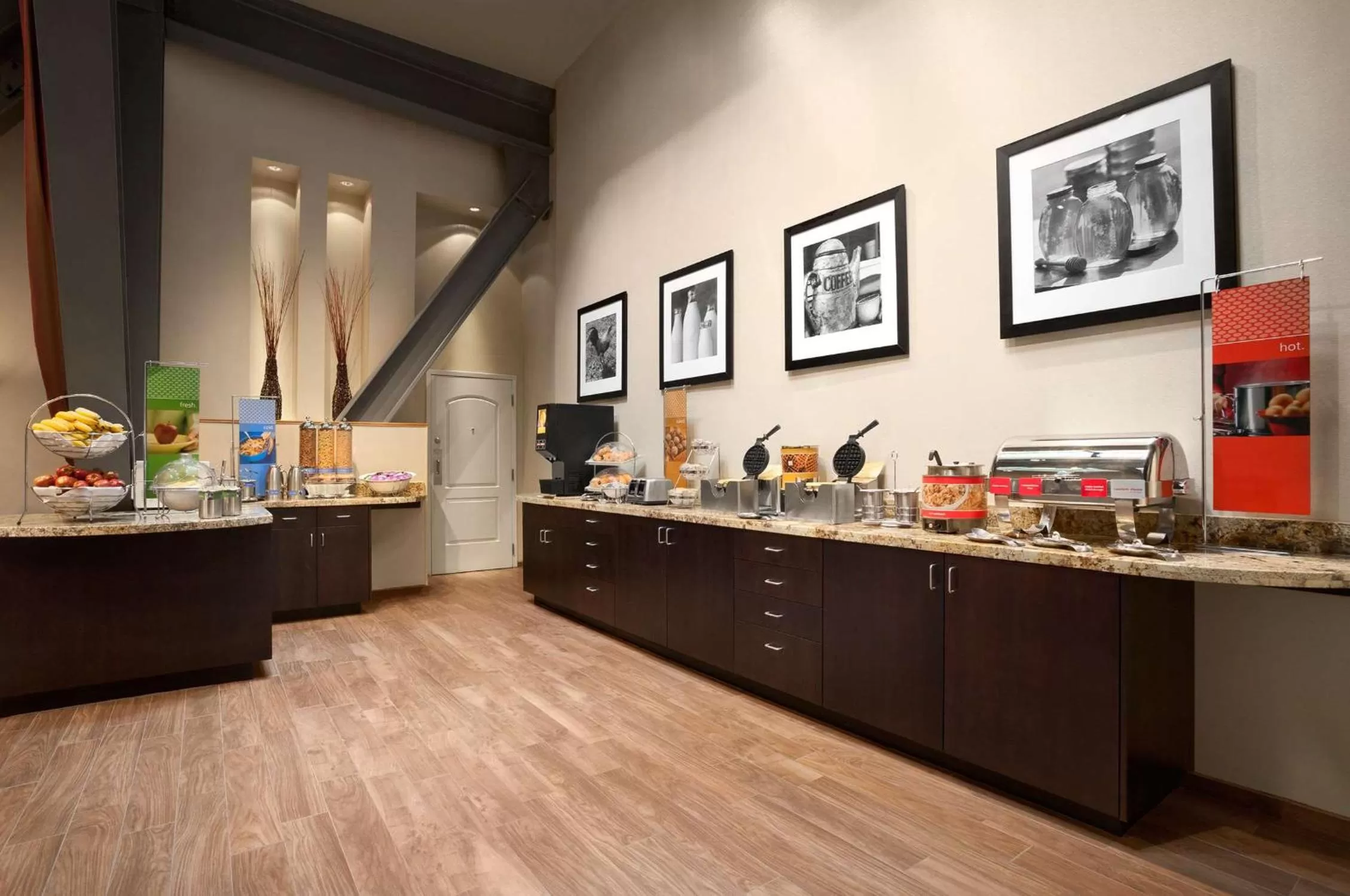 Breakfast in Hampton Inn and Suites Ogden