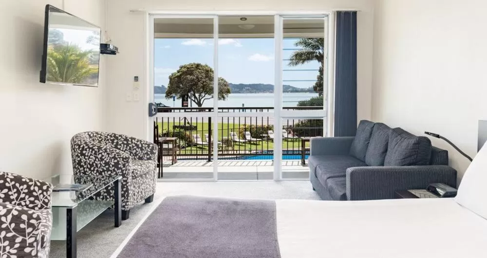 Sea view in Anchorage Motel