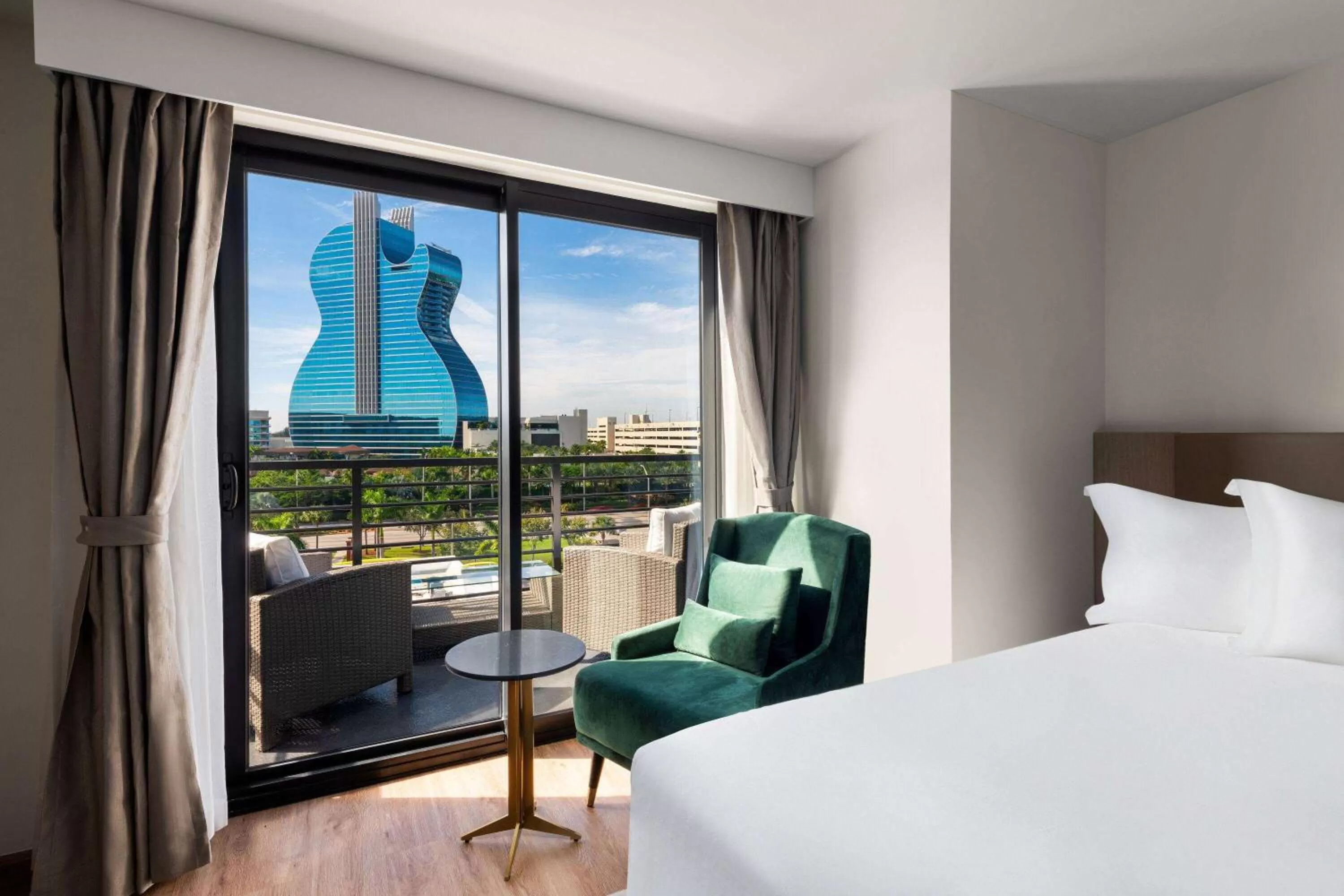 Photo of the whole room, Bed in Dolce by Wyndham Hollywood