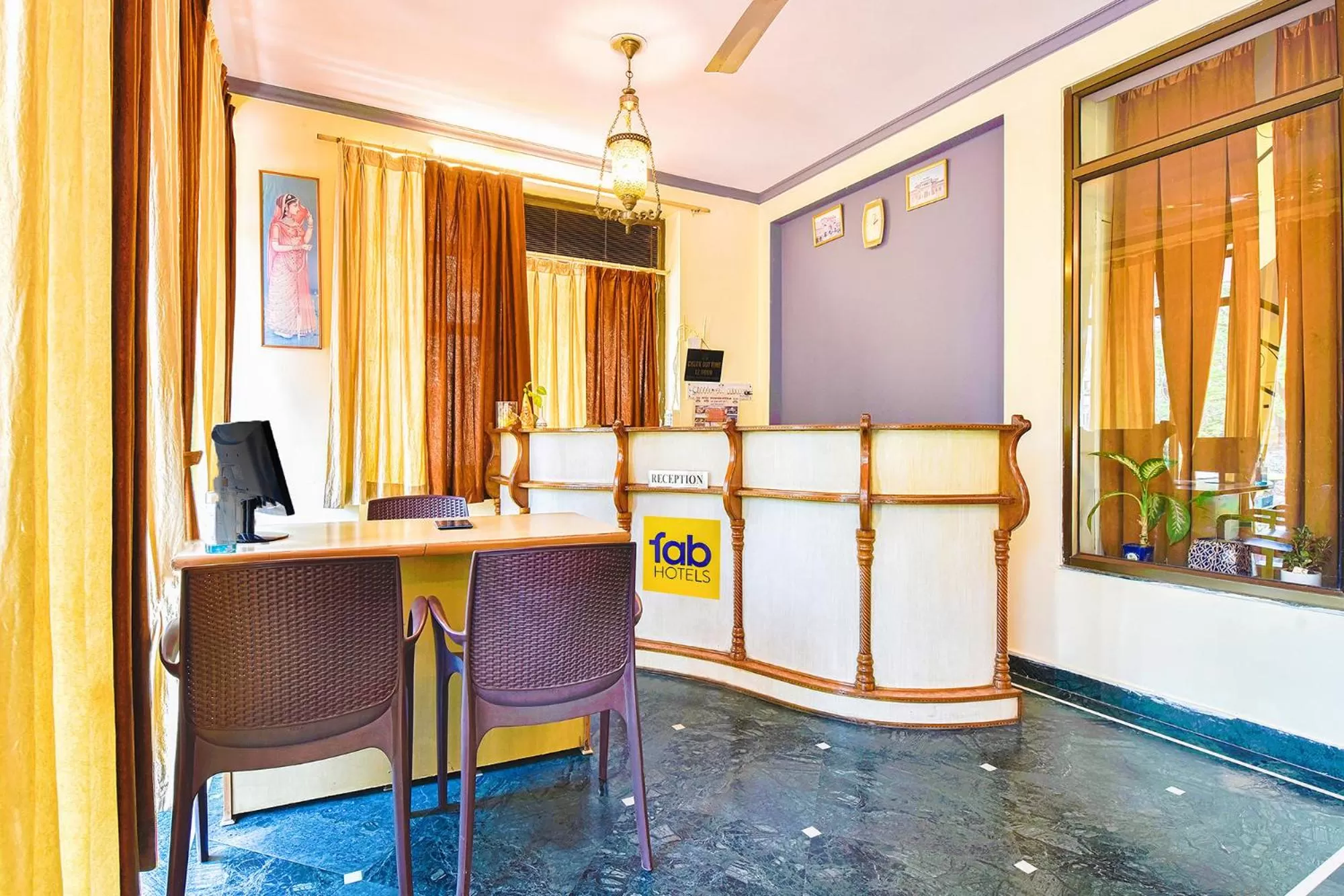 Lobby or reception in FabExpress Anuja