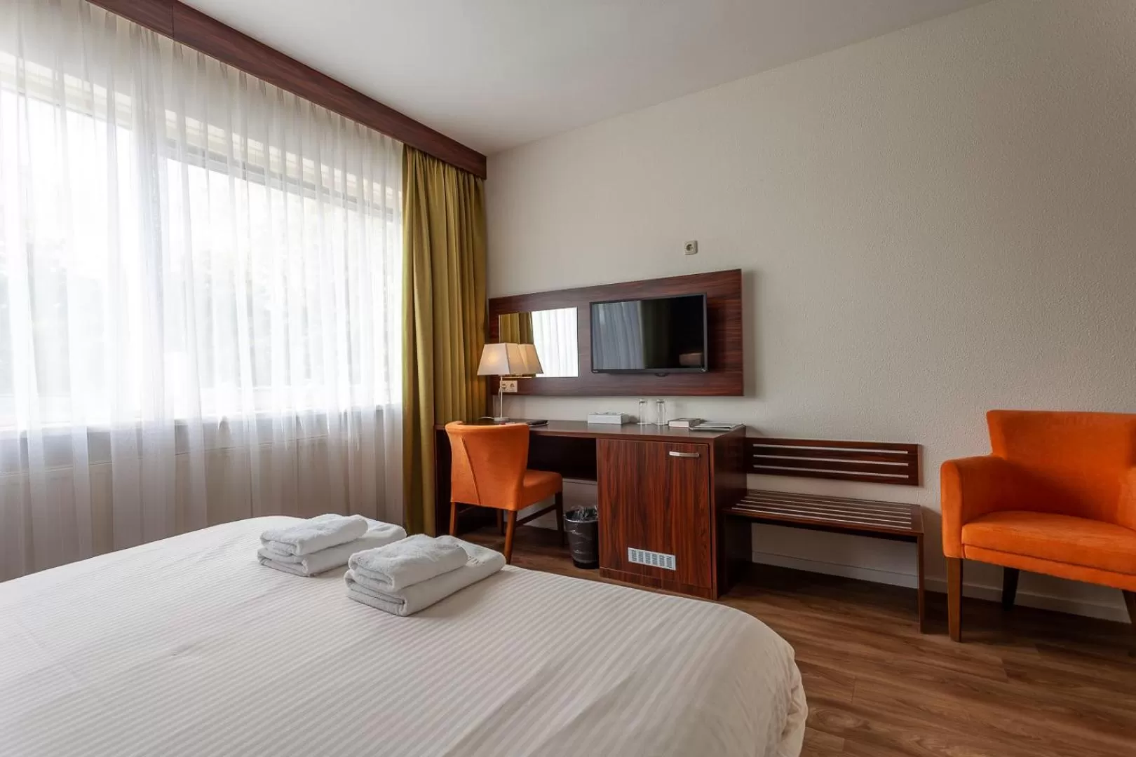 Bedroom, Bed in Atlas Hotel Holiday