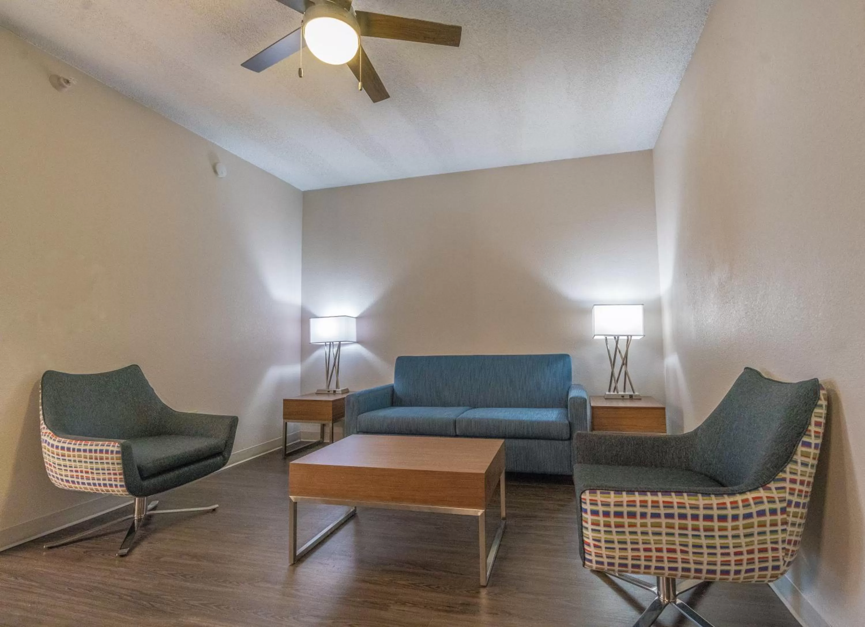 Photo of the whole room in Holiday Inn Express Hotel & Suites Nashville Brentwood 65S